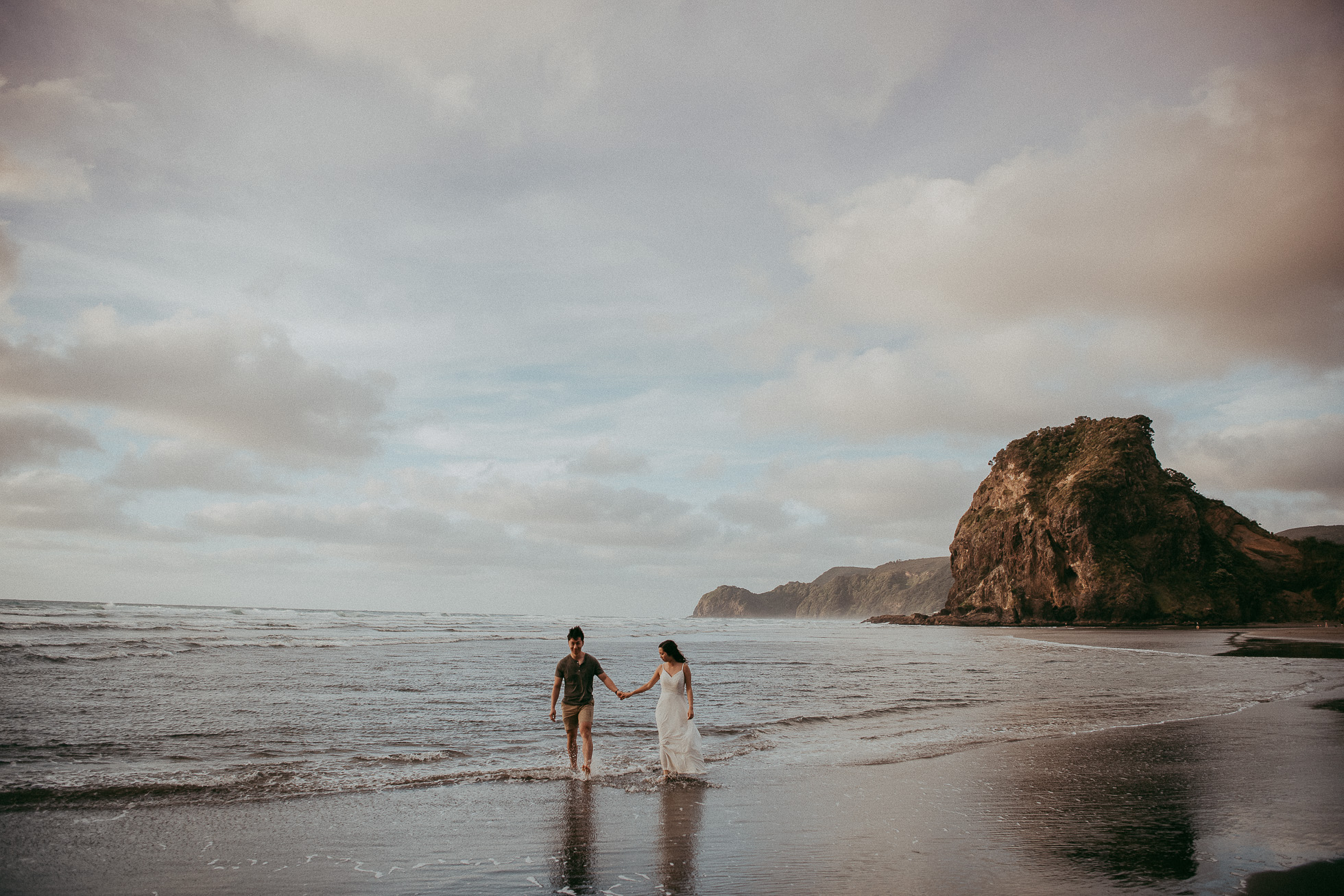 Pre-wedding | Engagement session on Piha {Auckland wedding photographers}