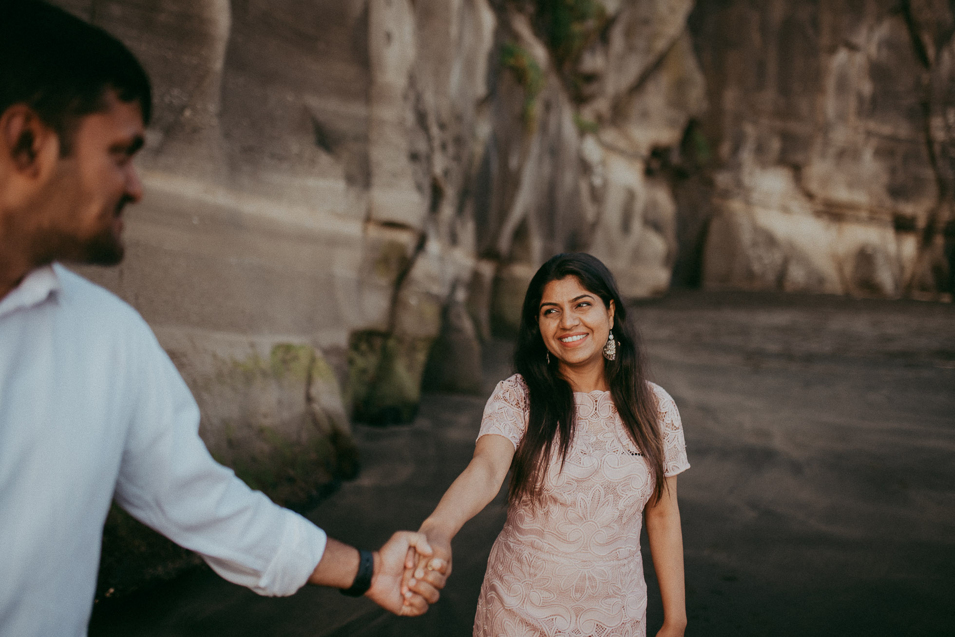 indian pre-wedding photo shoot Muriwai Beach {wedding photographer in Auckland} natural