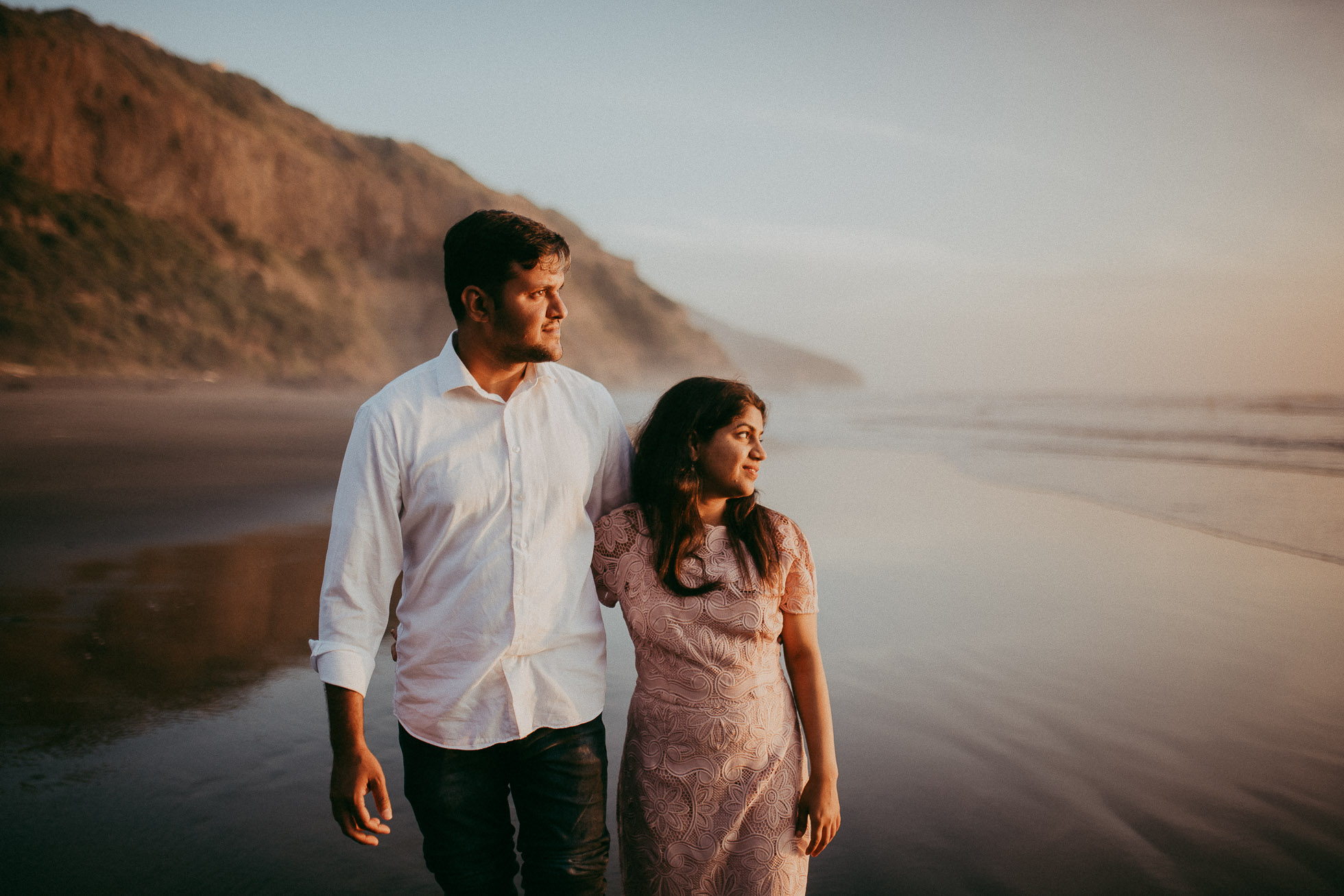 indian pre-wedding photo shoot Muriwai Beach {wedding photographer in Auckland} natural