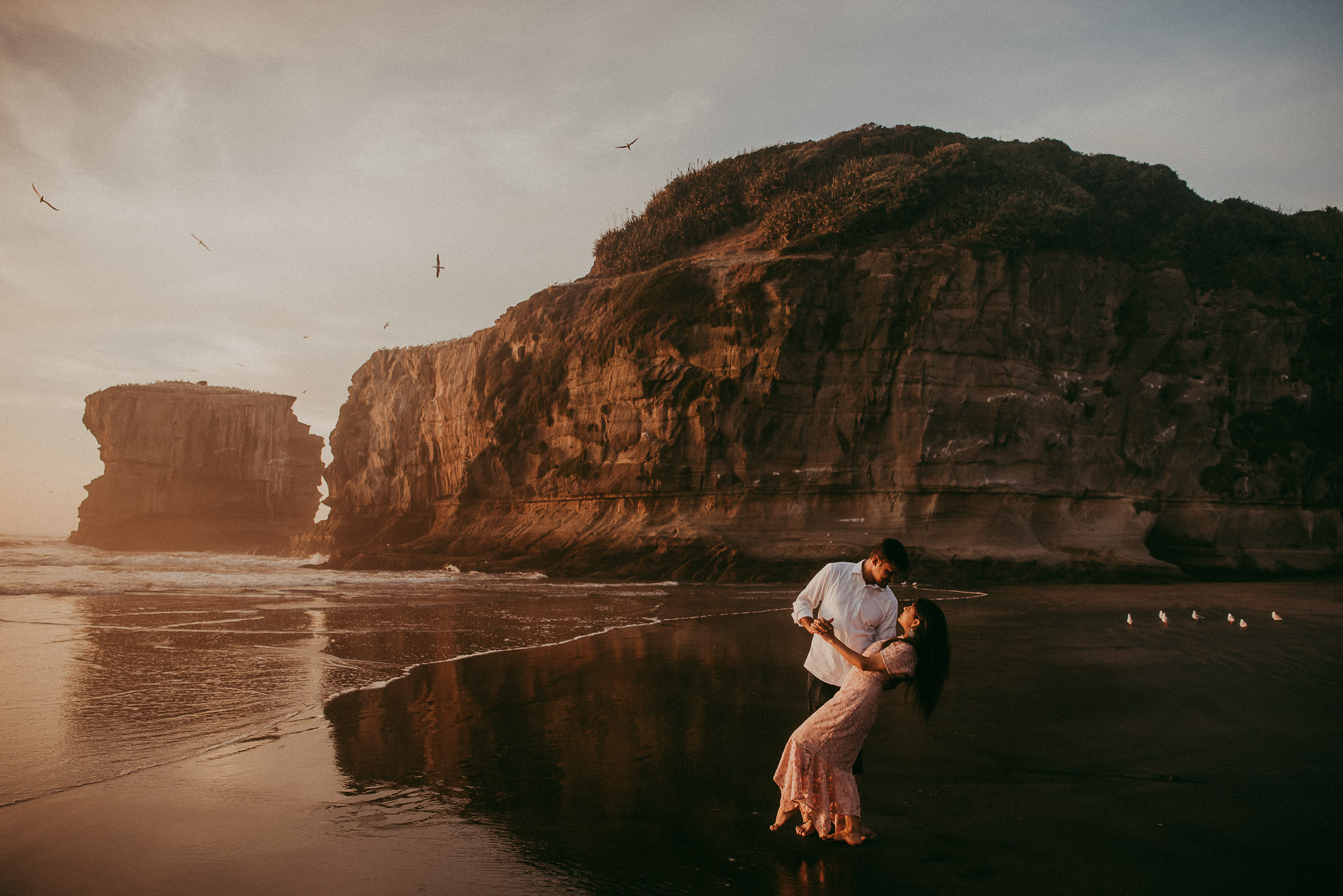 indian pre-wedding photo shoot Muriwai Beach {wedding photographer in Auckland} natural