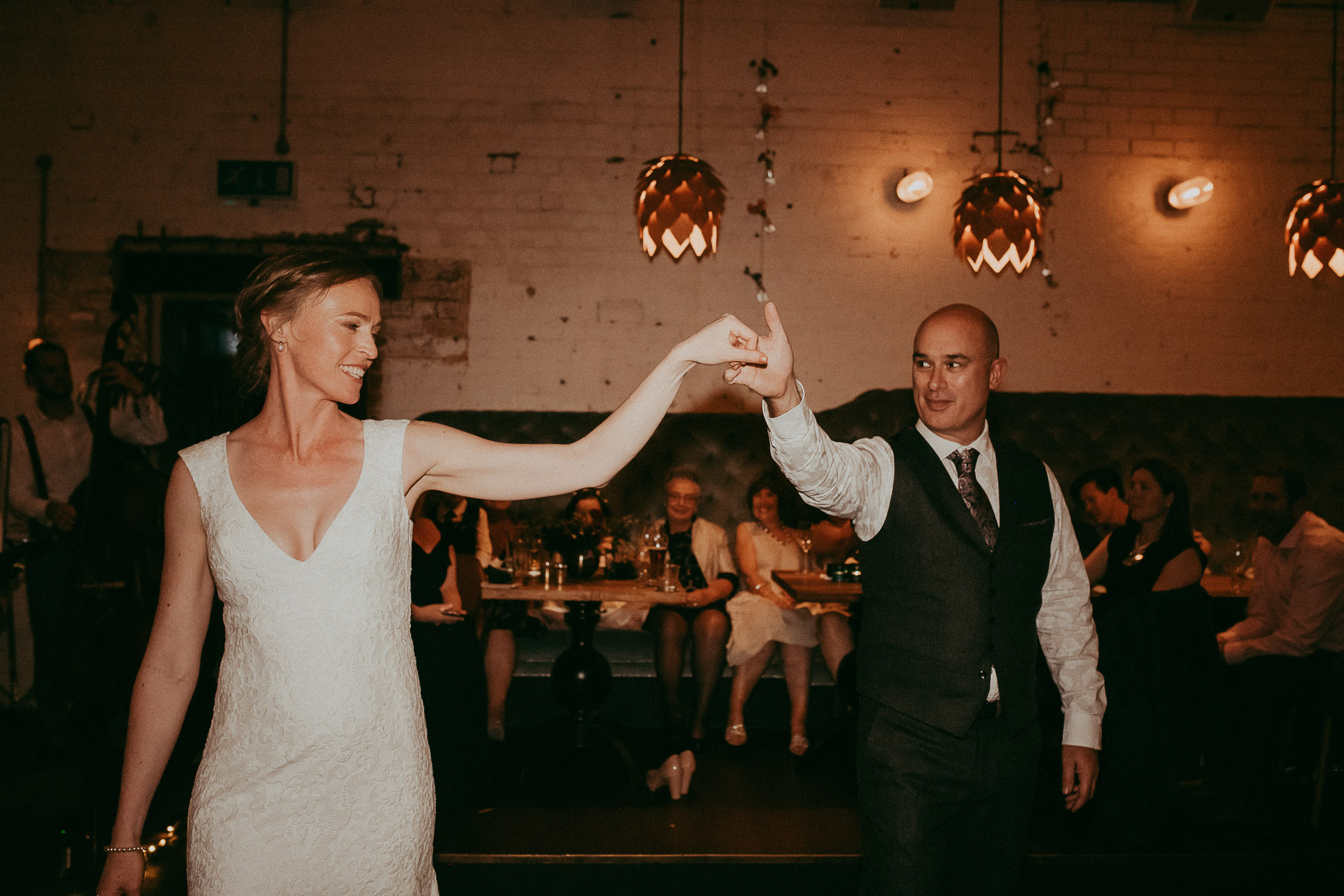 night reception - flash wedding photography - Auckland New Zealand photographers - Everybody's