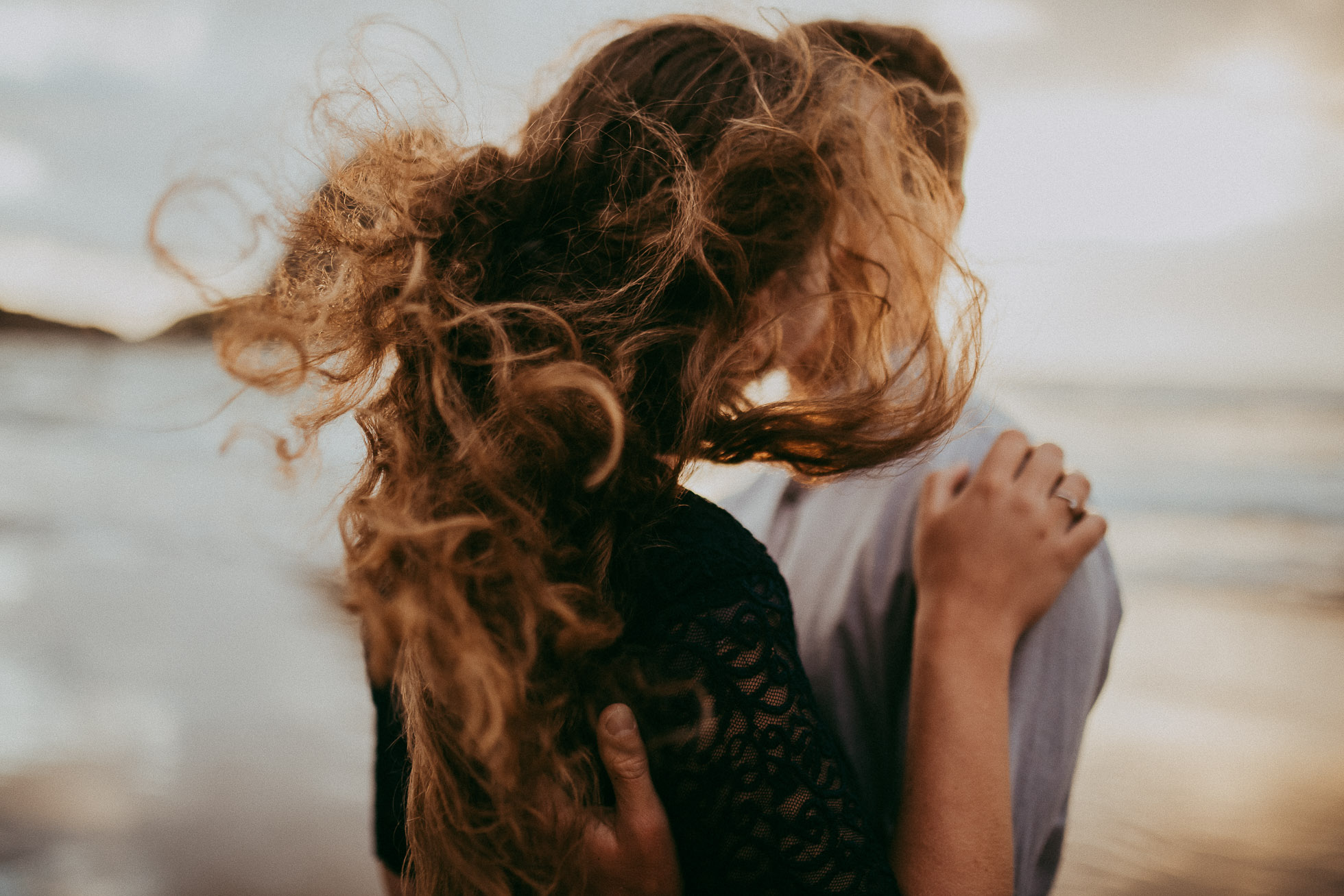 Piha Beach - Pre-wedding engagement session in New Zealand {Auckland wedding photographer}