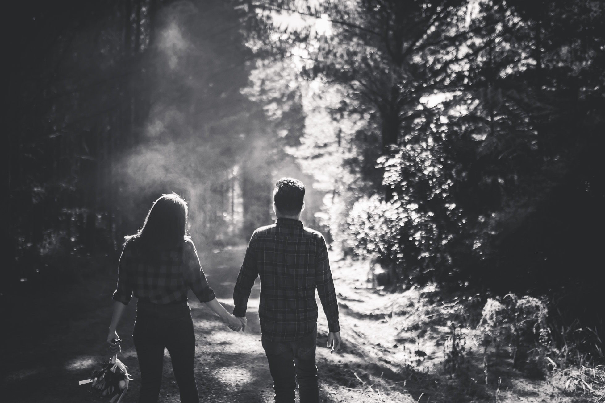 Morning pre-wedding session in forest+beach {wedding-engagement photographer in Auckland}