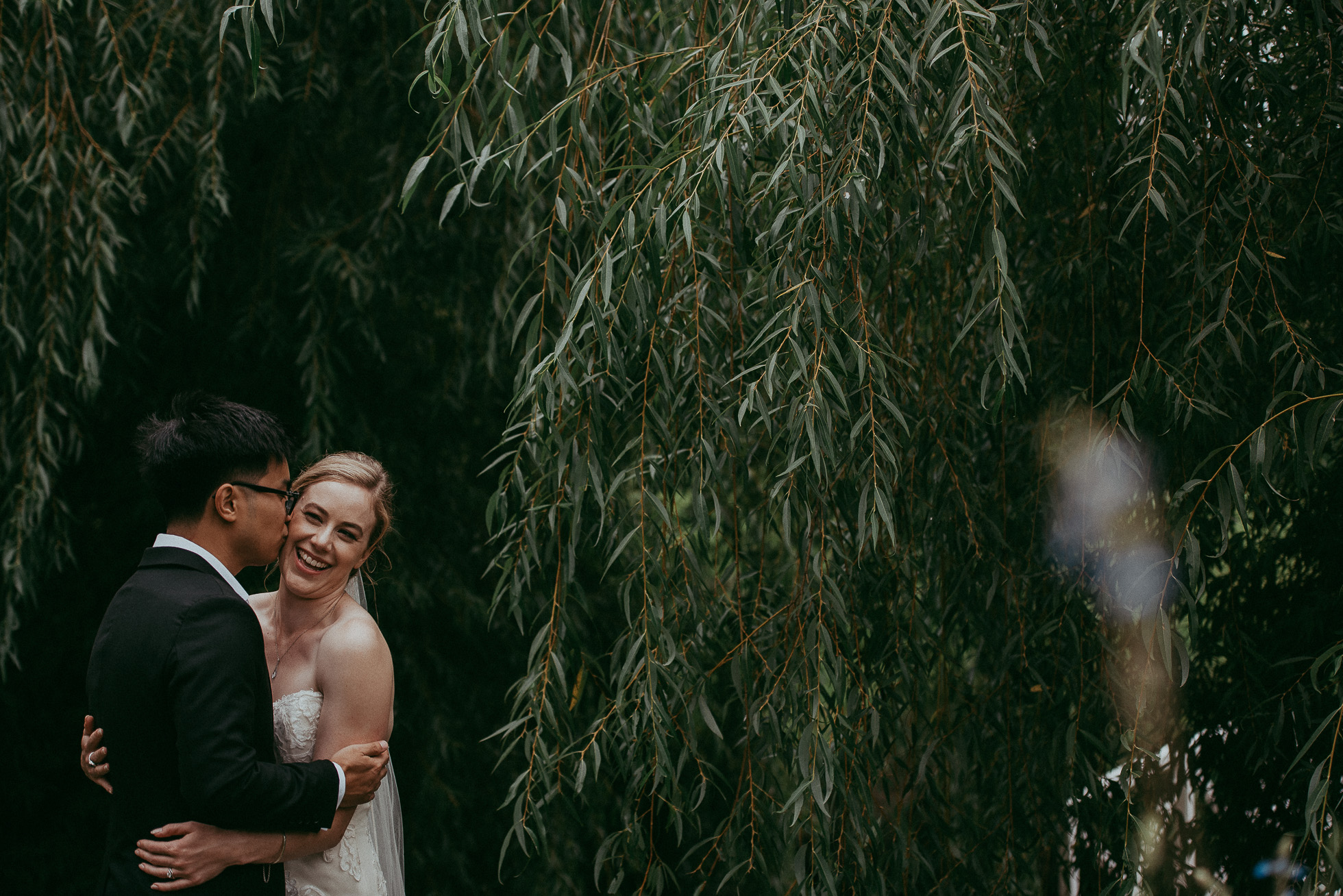 elegant vineyard wedding - wedding photographers in Auckland 