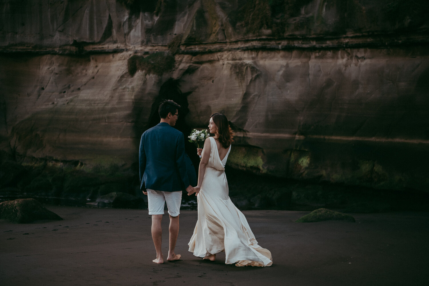 Forest + Beach Pre-wedding photo shoot {Auckland engagement photographer}