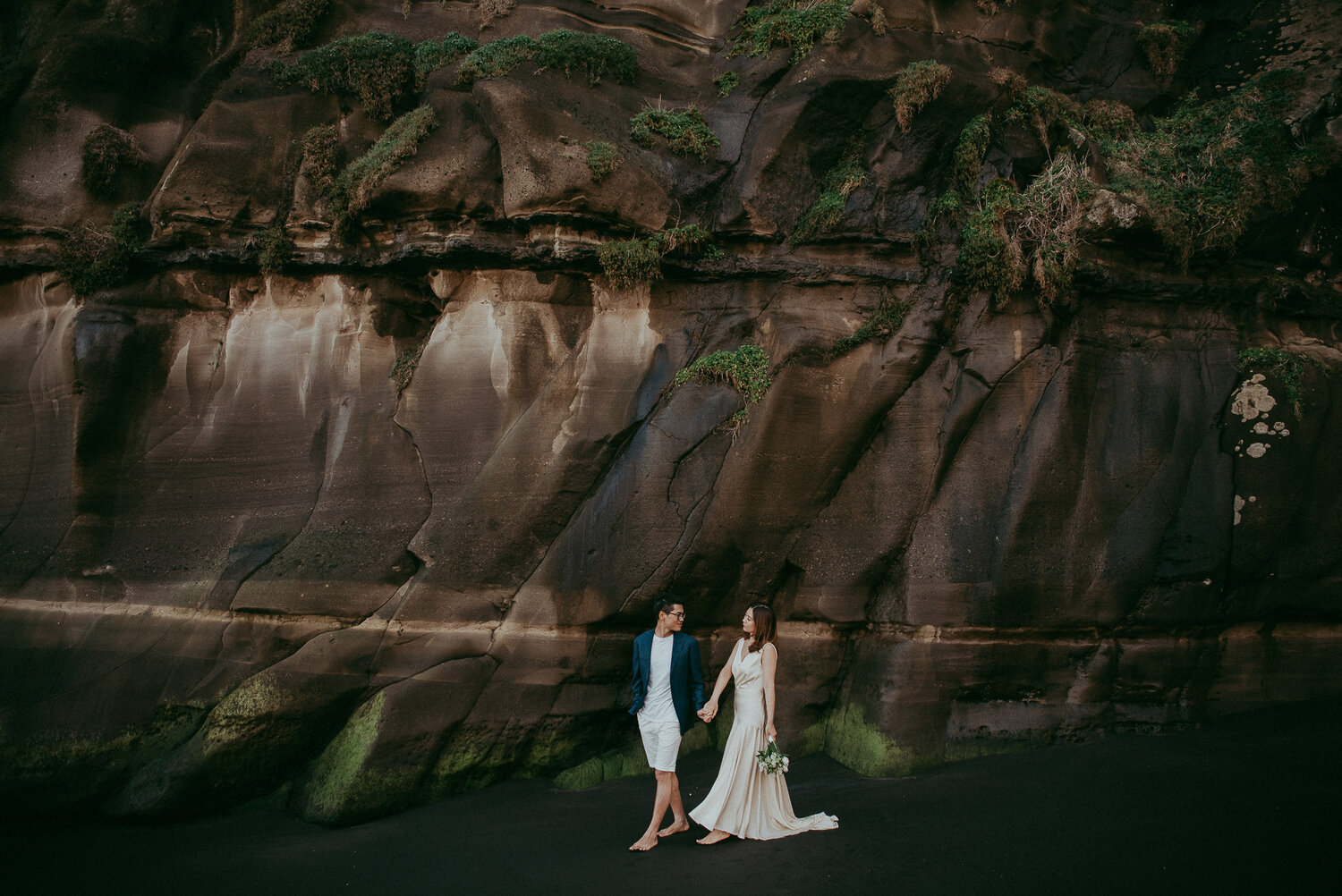 Forest + Beach Pre-wedding photo shoot {Auckland engagement photographer}