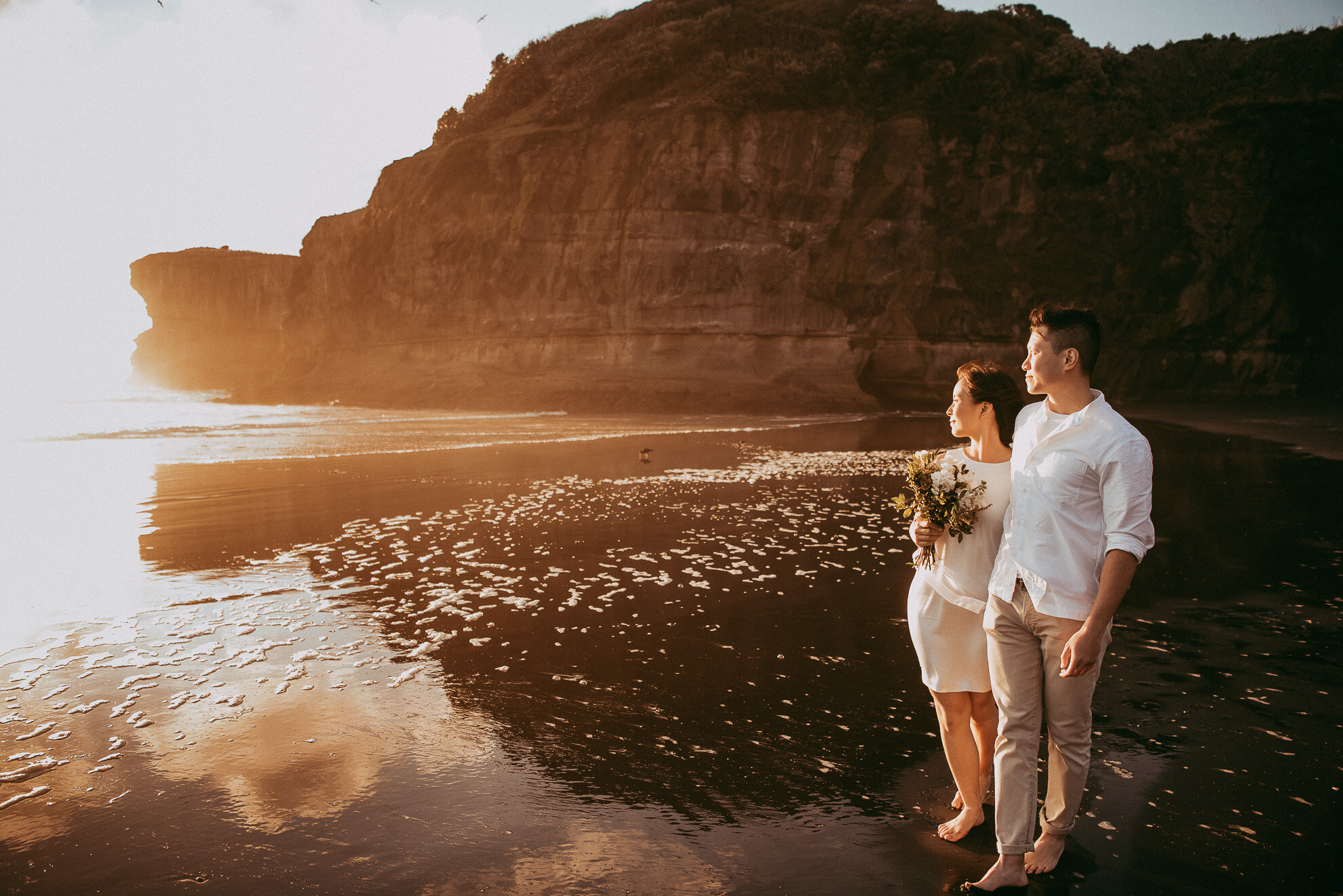 Engagement session - Muriwai Beach {Auckland wedding photographers}