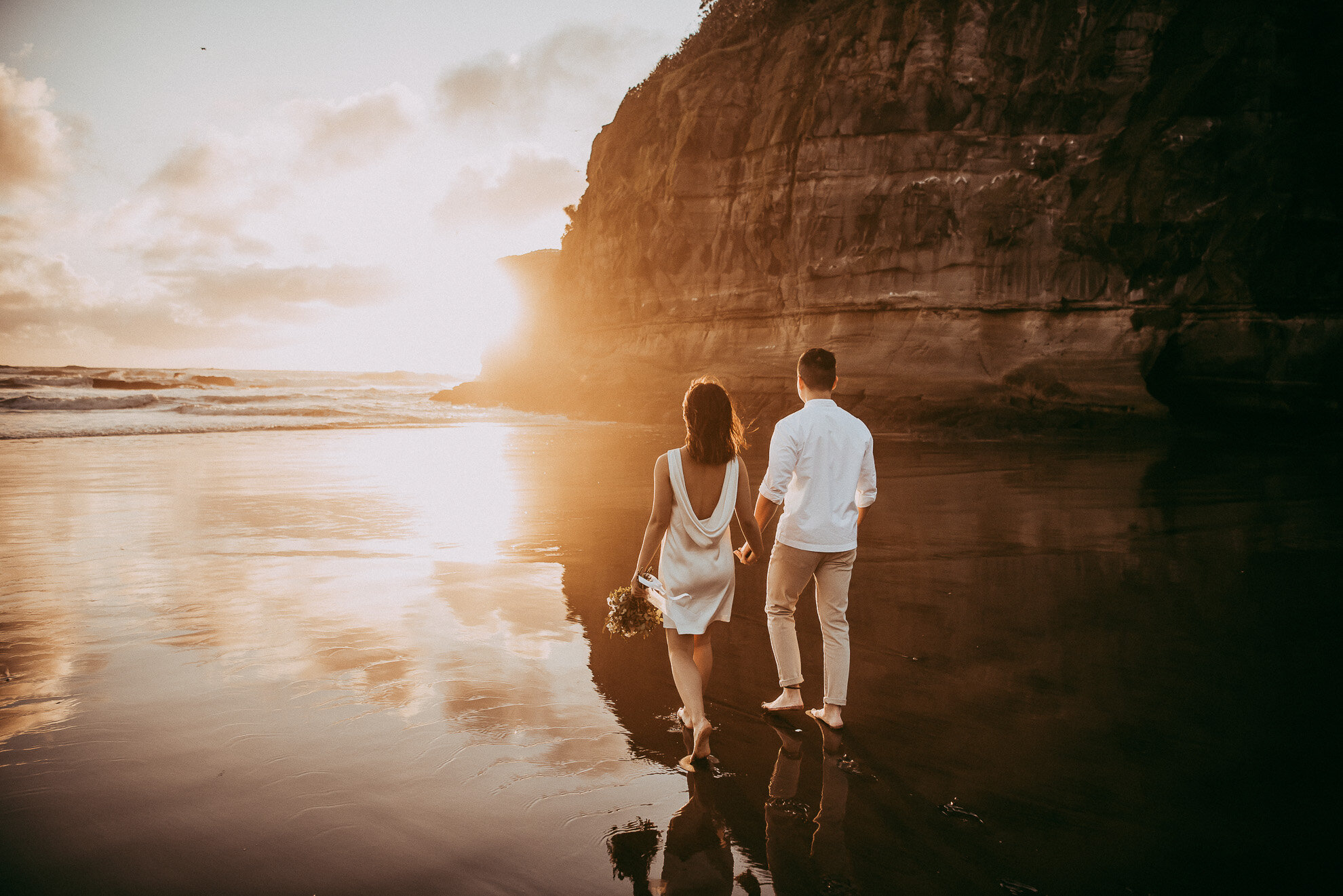 Engagement session - Muriwai Beach {Auckland wedding photographers}