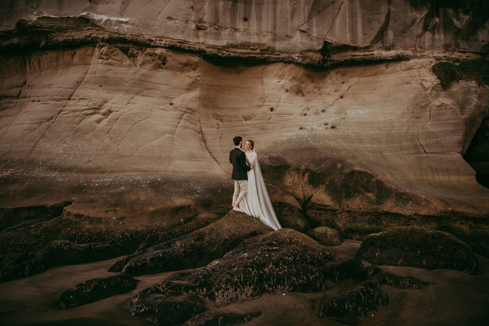 Muriwai Beach Pre-Wedding photo shoot {Auckland engagement-maternity photographer}