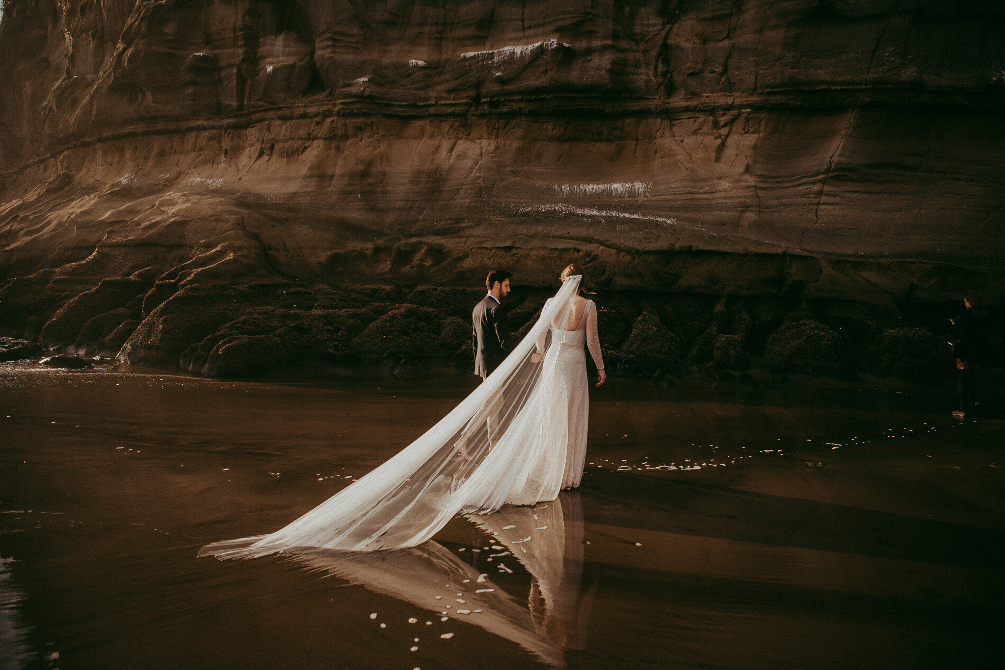 Muriwai Beach Pre-Wedding photo shoot {Auckland engagement-maternity photographer}