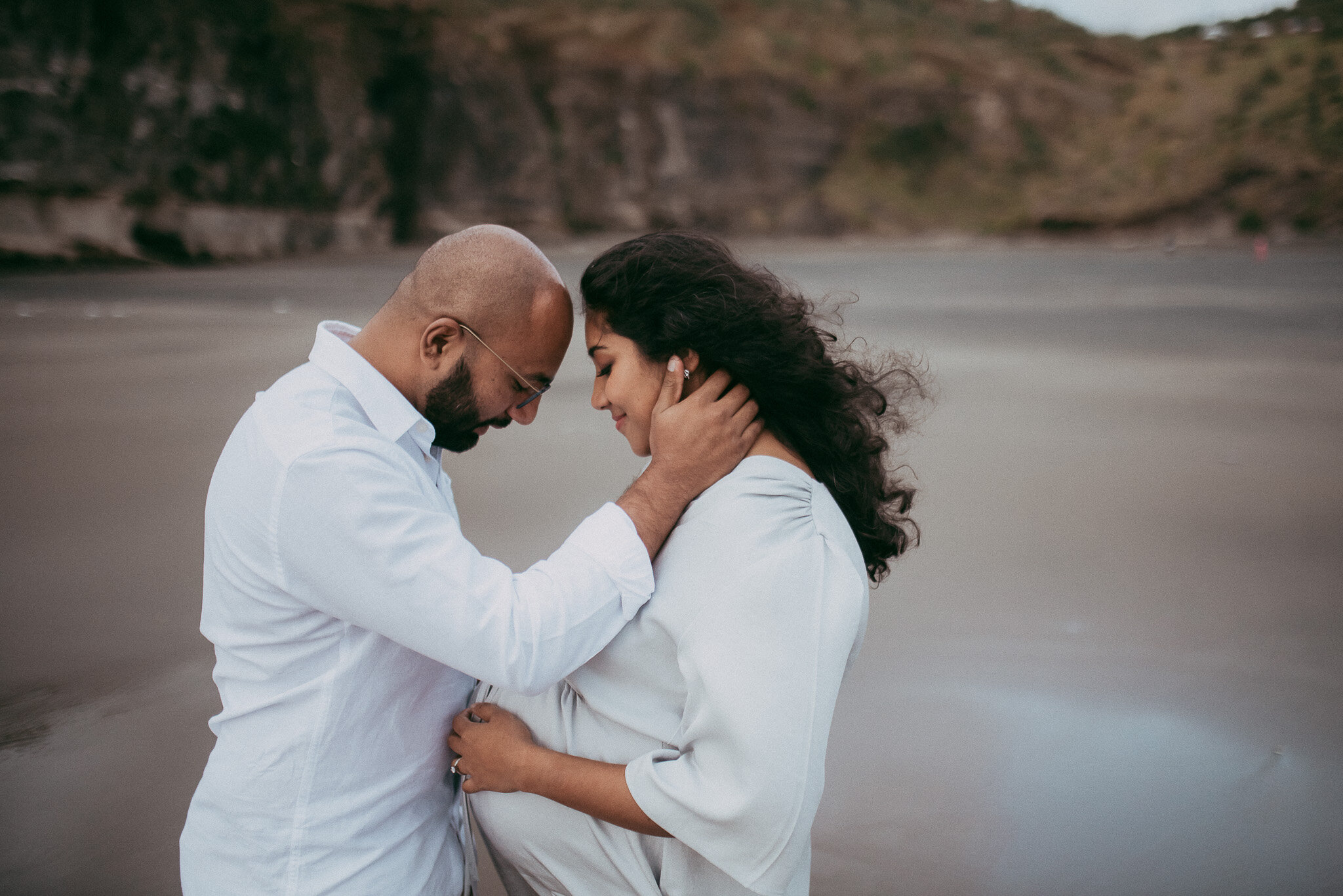 Muriwai Beach Maternity Session {Auckland family-wedding photographer}