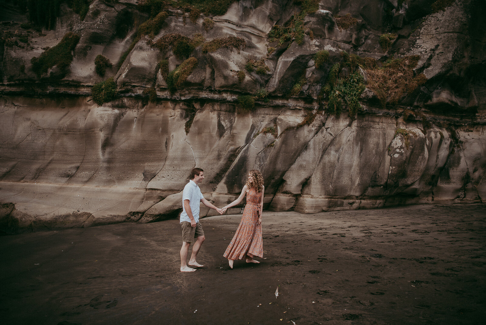 Muriwai Beach engagement session {Auckland wedding photographer}