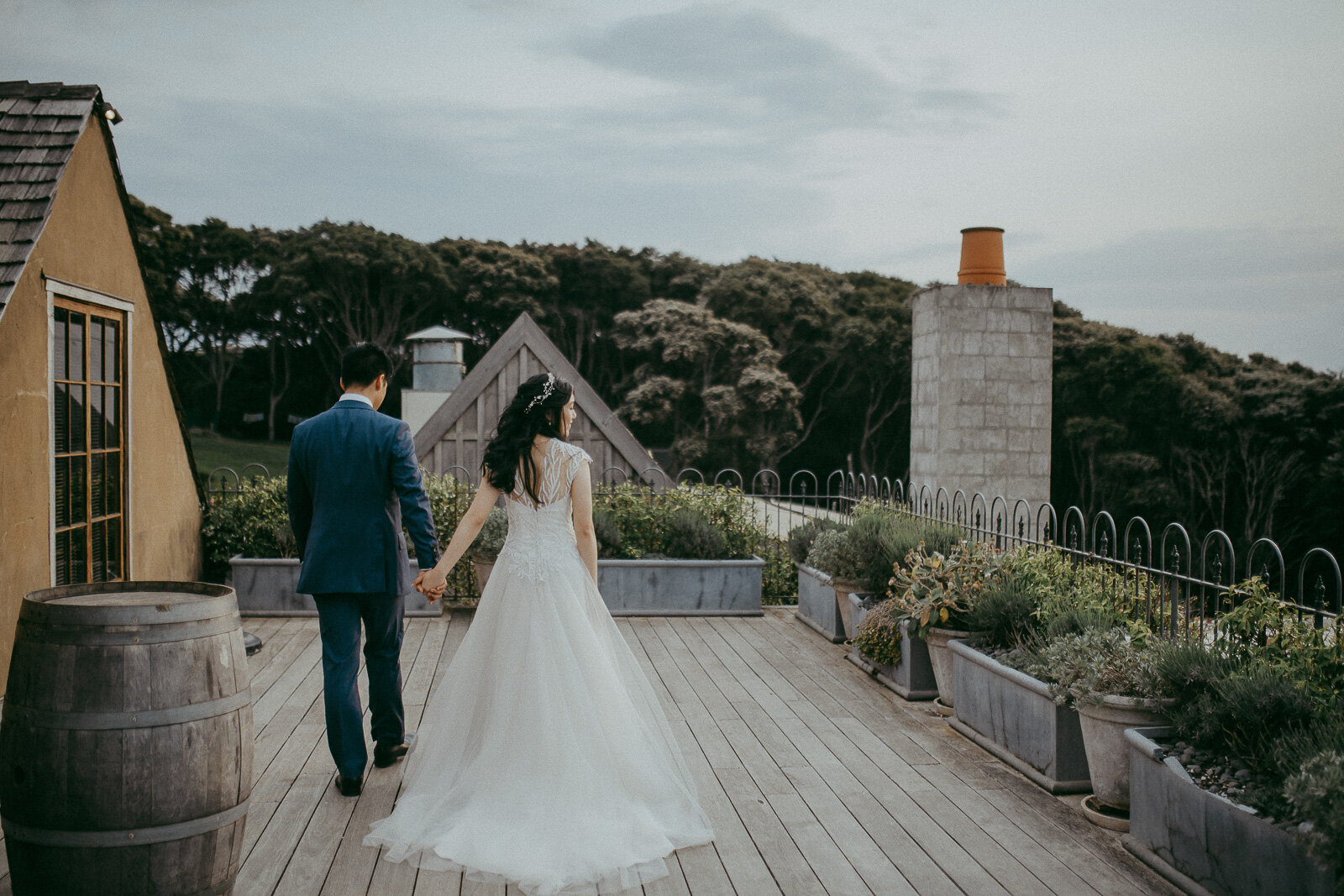 Mudbrick wedding - Waiheke Island {Auckland weddings photographers}