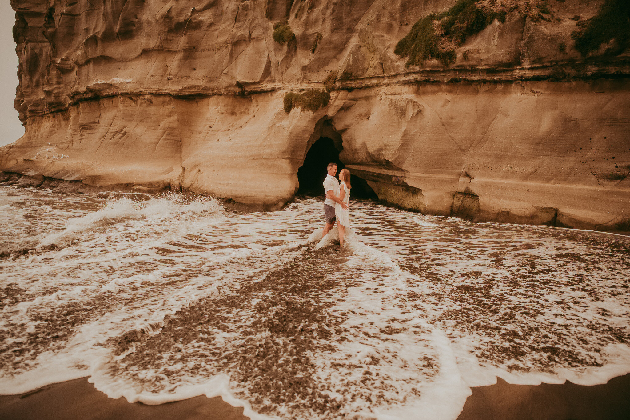 Muriwai Beach Engagement | Pre-Wedding Session {Auckland wedding photographers}