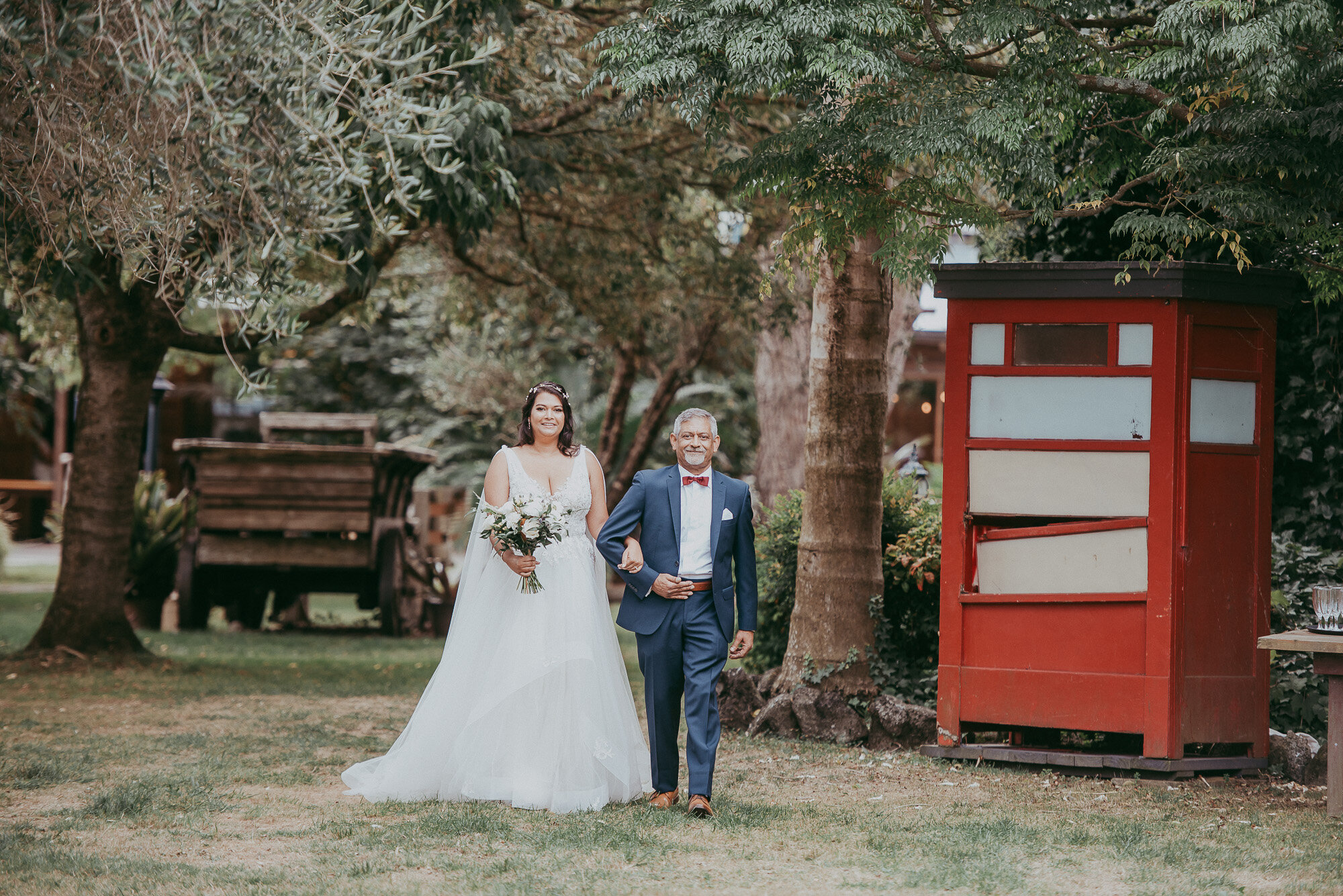 Markovina Vineyard Estate: Ria &amp; Jeremy {West Auckland wedding photographer}