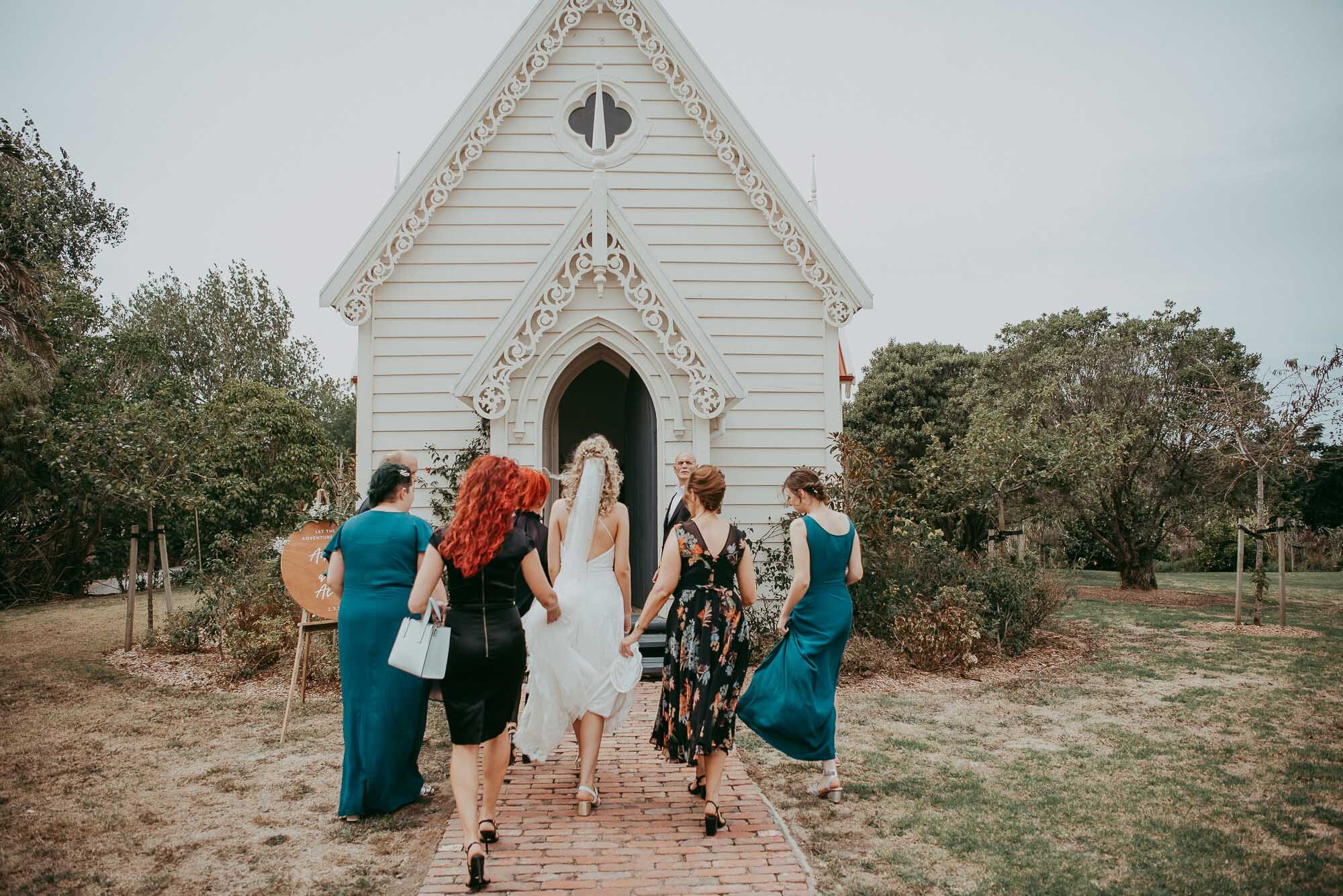 The Stables Matakana - Alice and Andrew {Auckland and Northland wedding photographers} - St Andrews Church