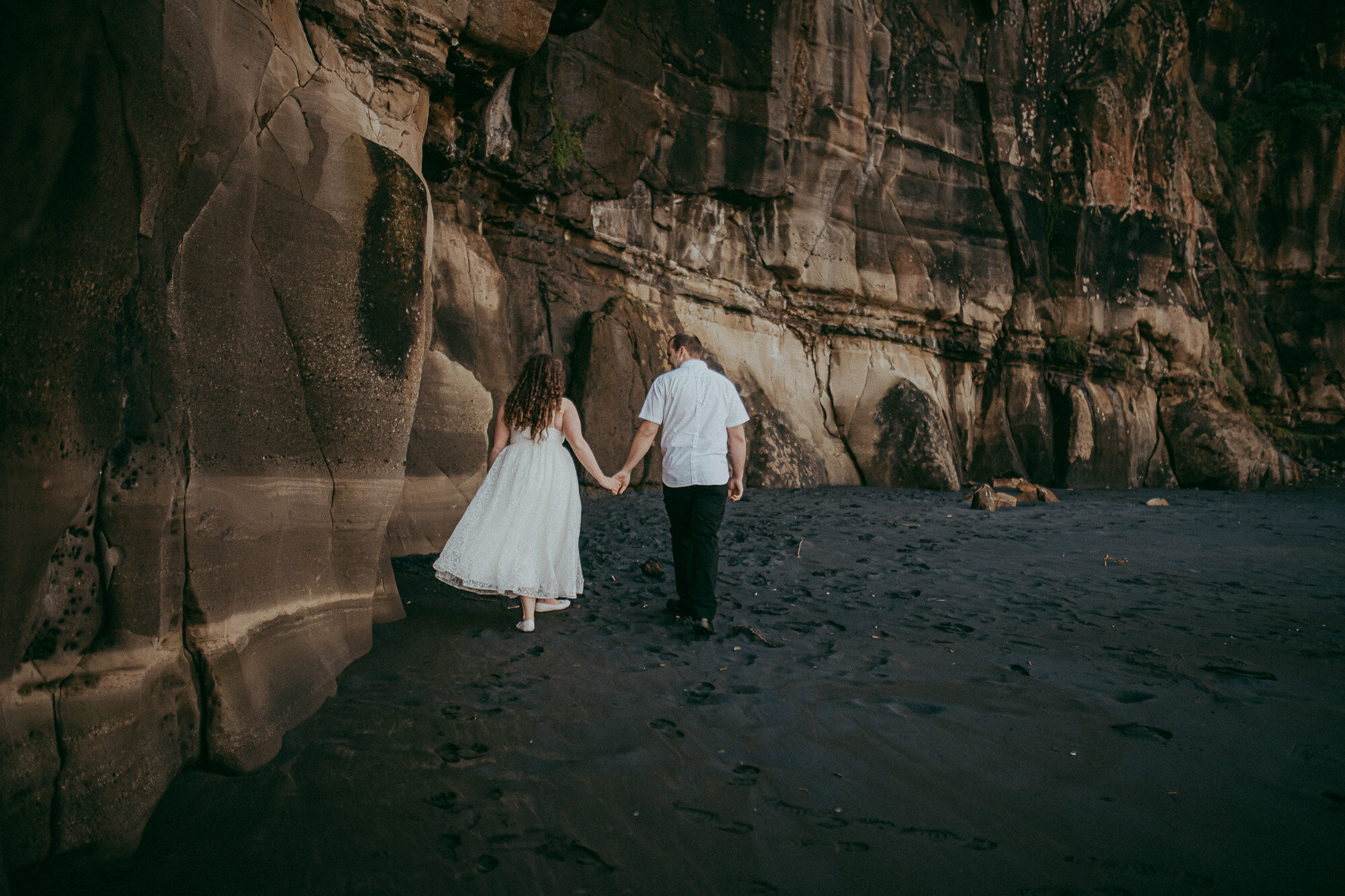 Muriwai Beach engagement session {Auckland pre-wedding photographer}