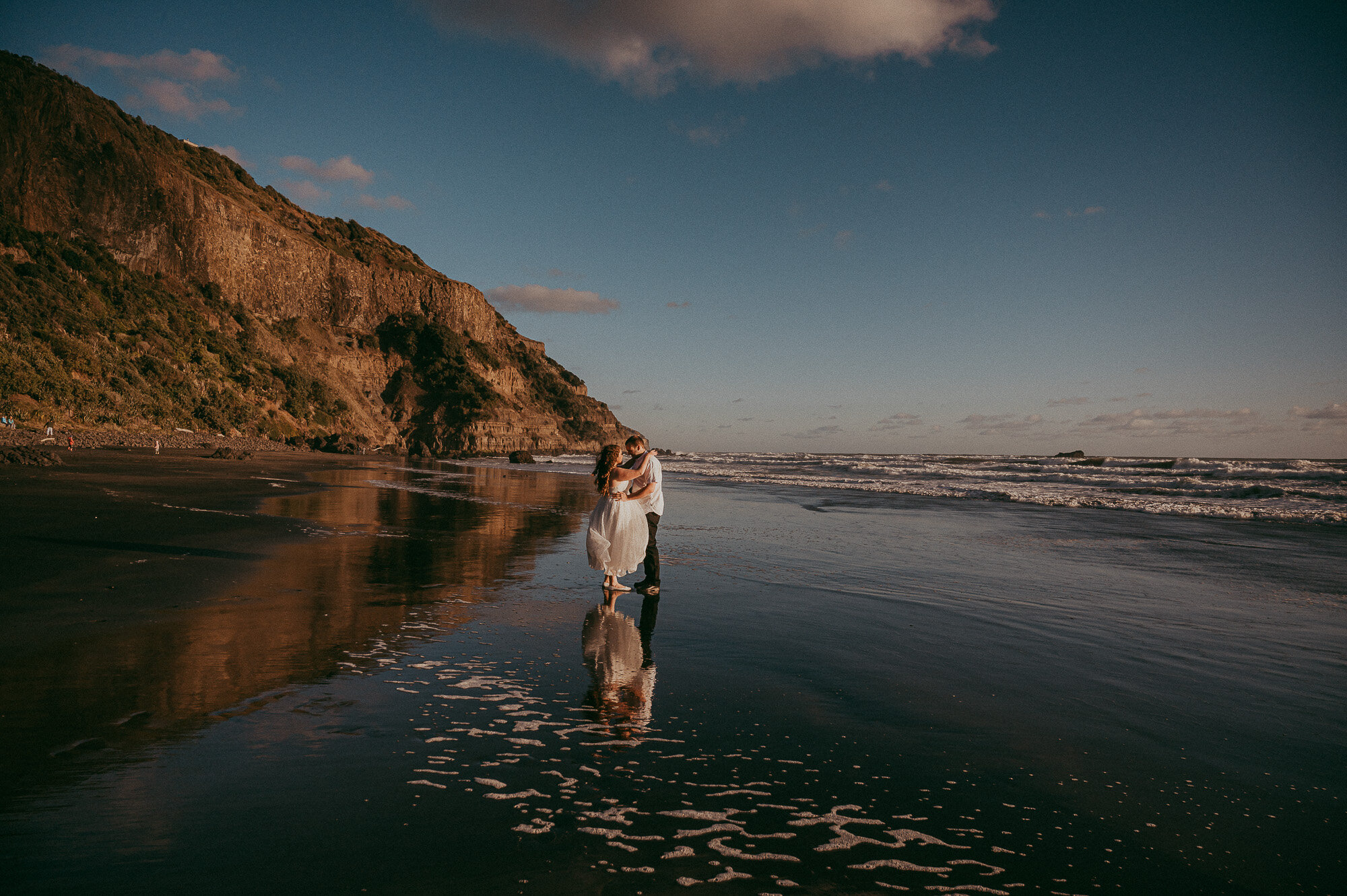 Muriwai Beach engagement session {Auckland pre-wedding photographer}