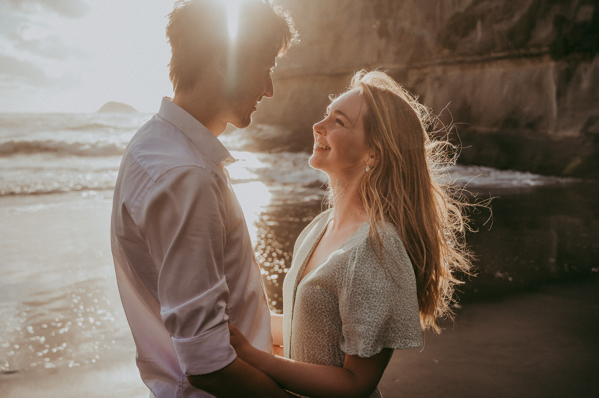 Pre-wedding photo shoot in Auckland - Muriwai Beach {wedding and couples photography}