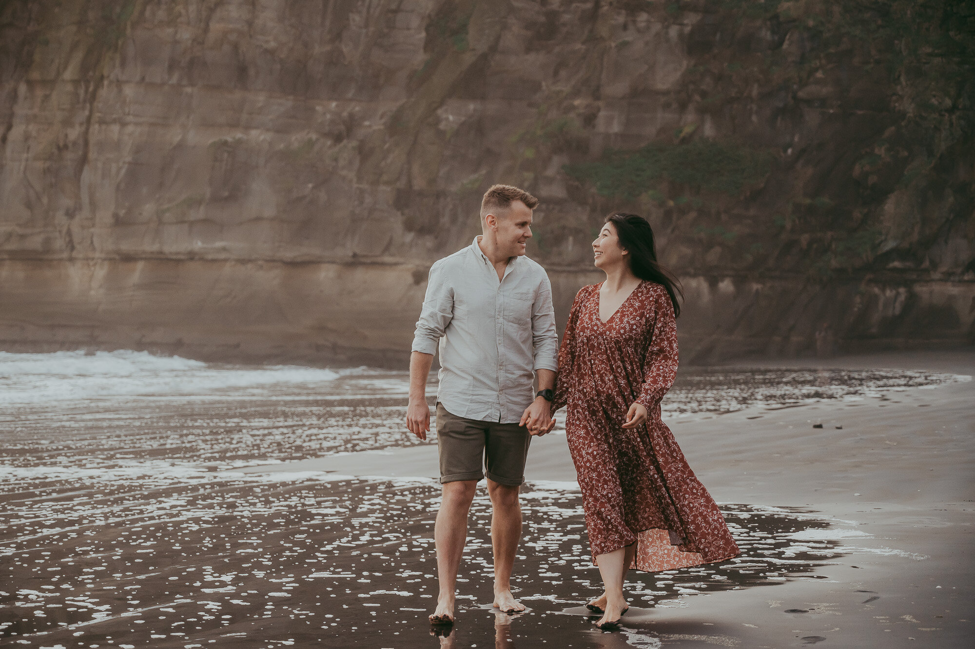 Engagement photo shoot on the beach {West Auckland wedding - family photographer}