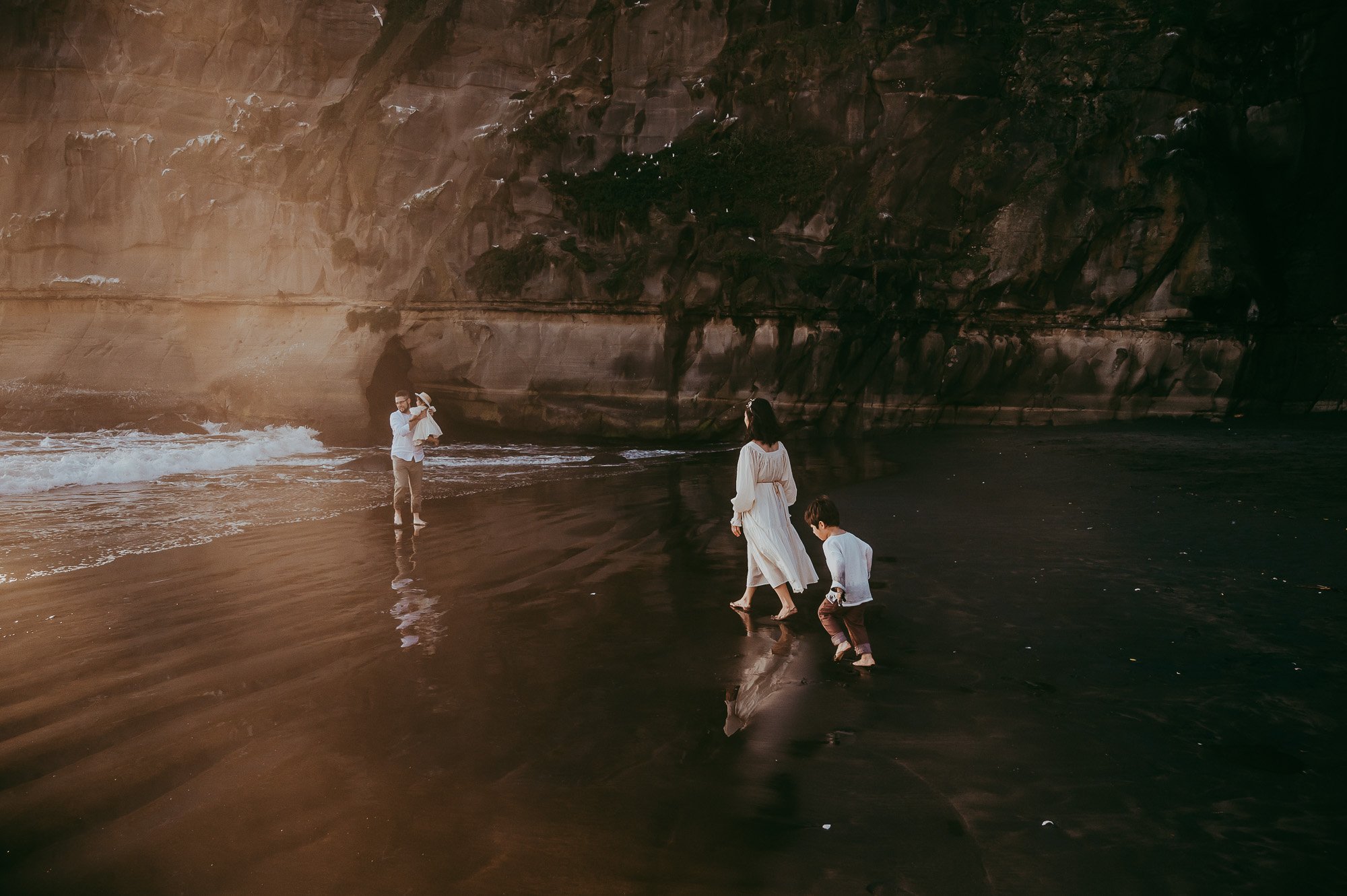 Family of four on the beach {Auckland wedding - kids - newborn photographer}