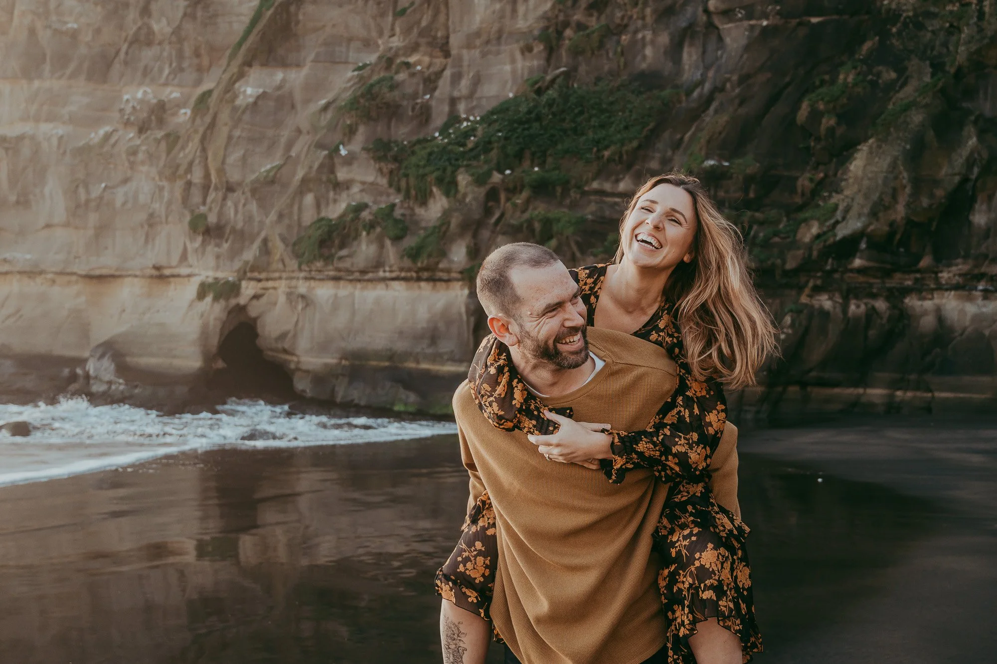 Pre-wedding photo shoot on Muriwai Beach {Auckland photographer}