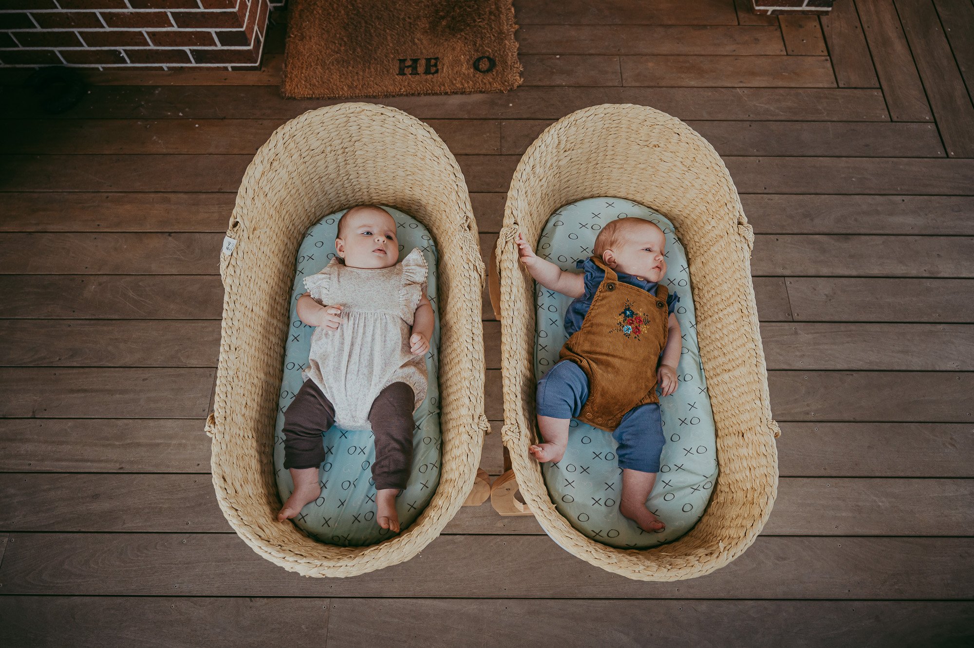 Twins baby photo shoot in West Auckland {newborn-kids photographer}