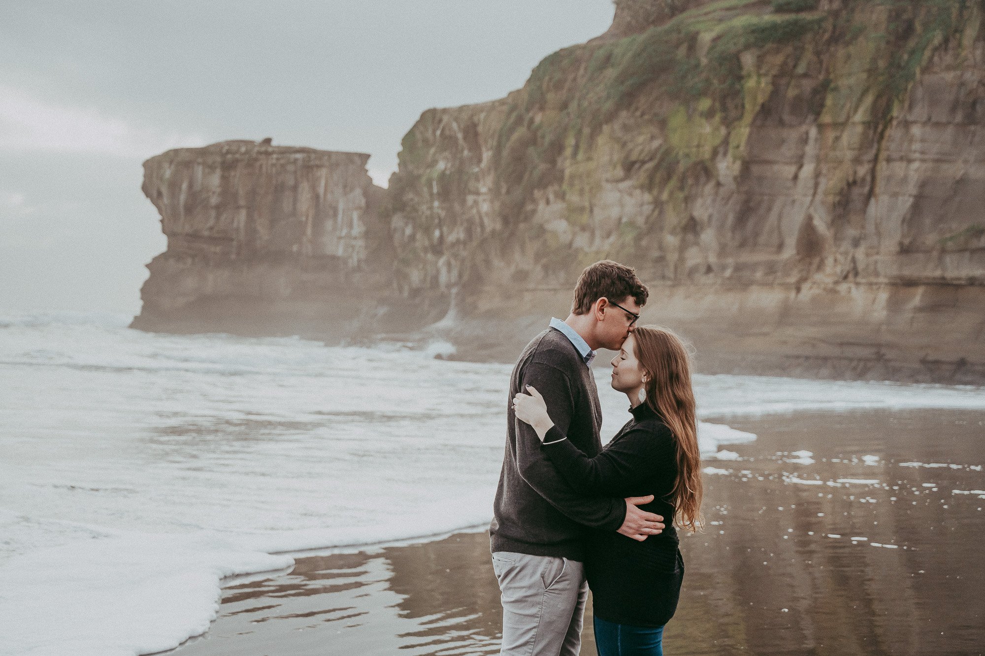 Winter engagement session at the beach {Auckland - New Zealand photographer}