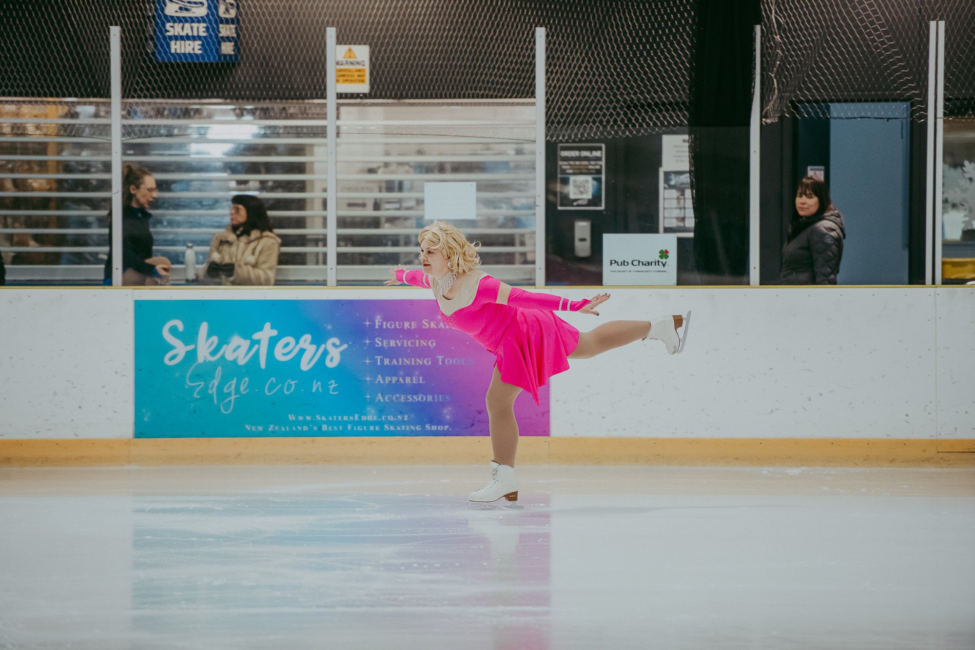 Nationals-ice skating_by_Levien-3.jpg