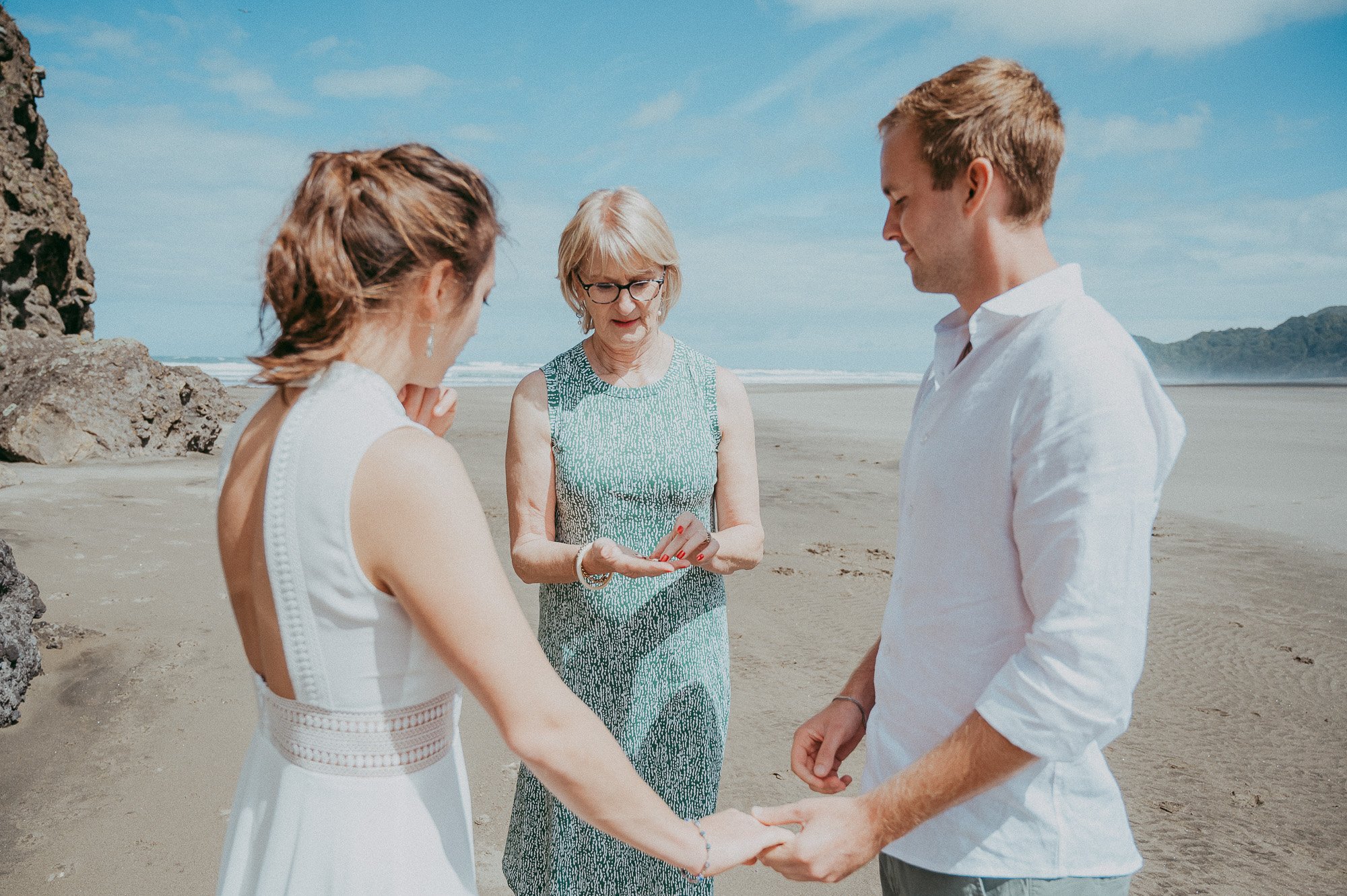 New Zealand elopement on Piha Beach: Anna and Devin {Auckland wedding - family photographer}