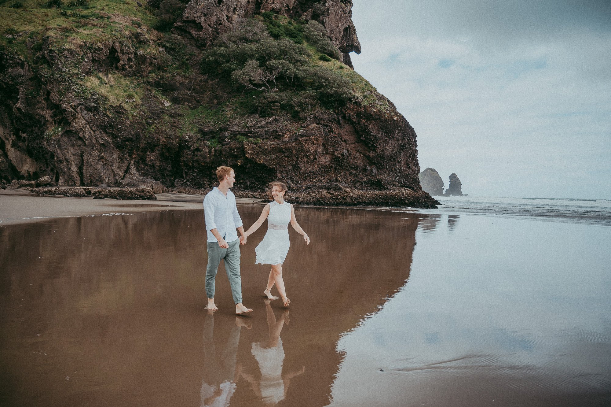 Auckland elopement on Piha Beach: Anna and Devin { wedding - family photographer}