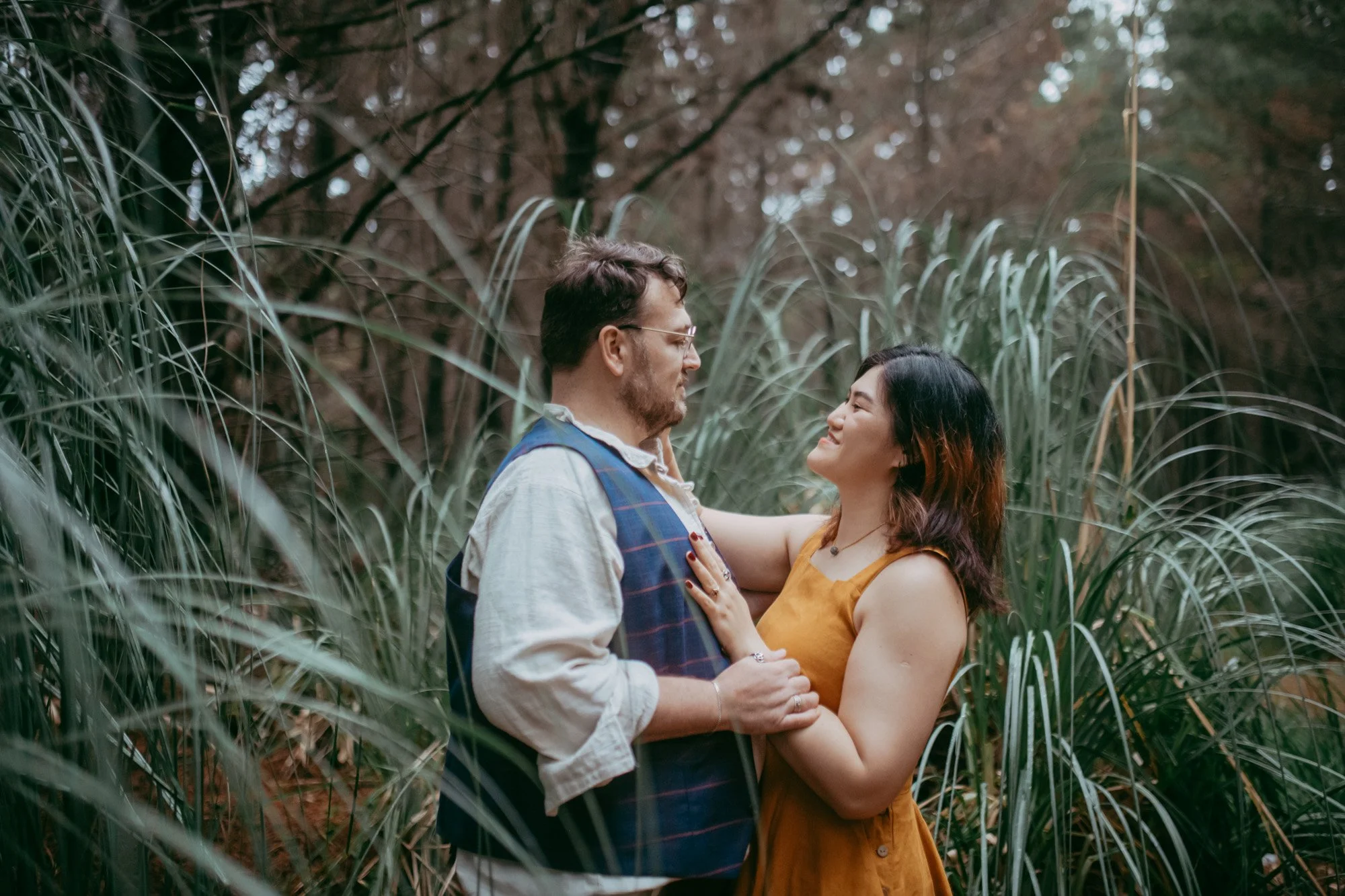 Winter forest and beach photoshoot (West Auckland wedding photographer) - Jane &amp; Nick's Winter Honeymoon Photoshoot in Auckland