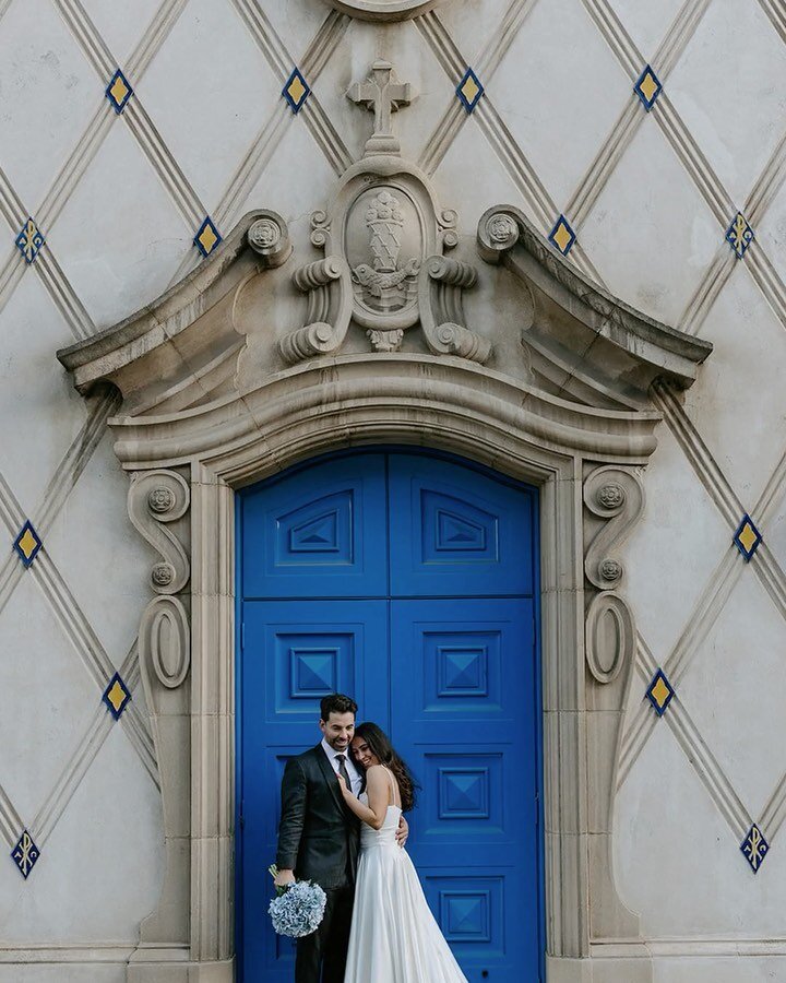 I'm reminiscing about Lisa &amp; Frank's ceremony last weekend at St Thomas Aquinas Church, South Yarra. ⁠
⁠
The church's blue door is totally iconic and it was the perfect backdrop for post-ceremony Panini &amp; Coffee Cart! ⁠
⁠
Lisa &amp; Frank are