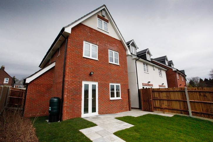8 Plot Housing Association Project In Southampton