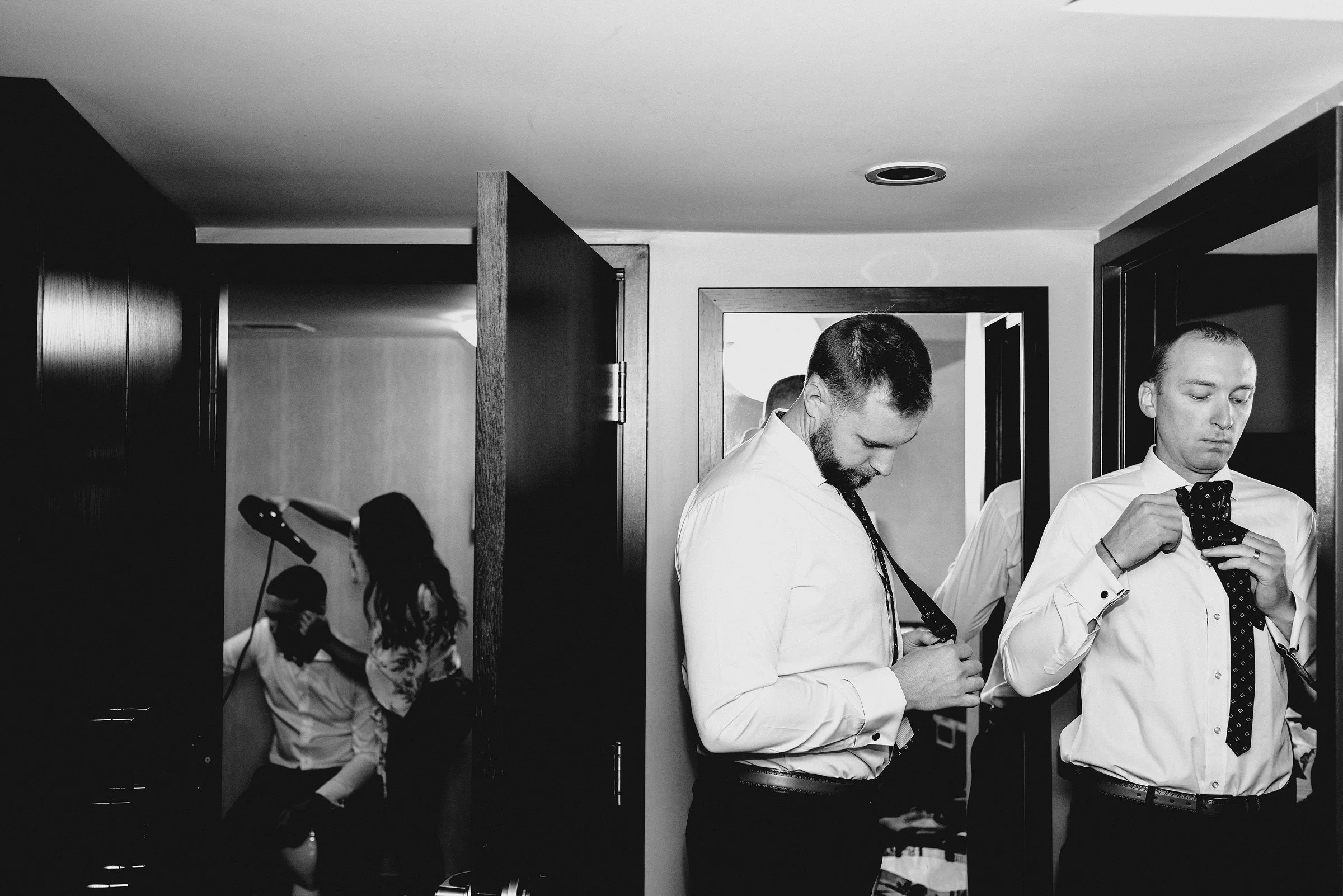 The_Met_Winnipeg_Downtown_Wedding_033.jpg