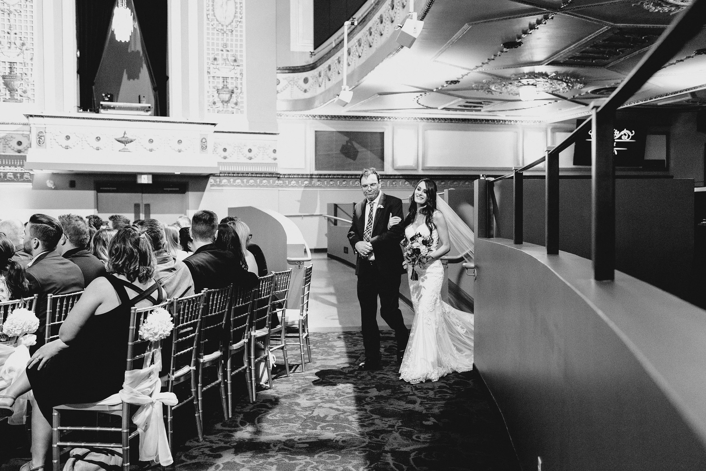The_Met_Winnipeg_Downtown_Wedding_089.jpg