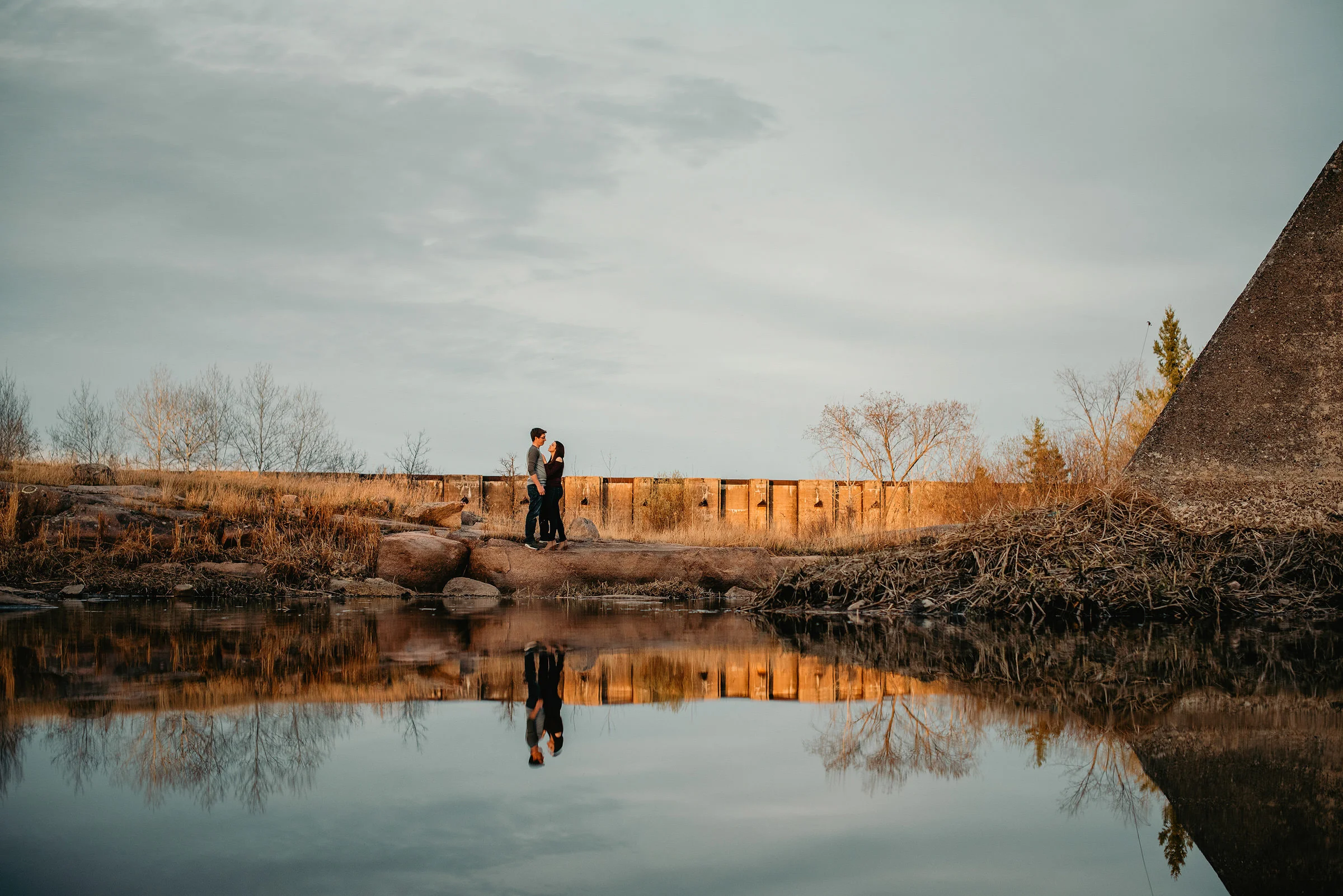 pinawa_Dam_Engagement_Photography_012.jpg
