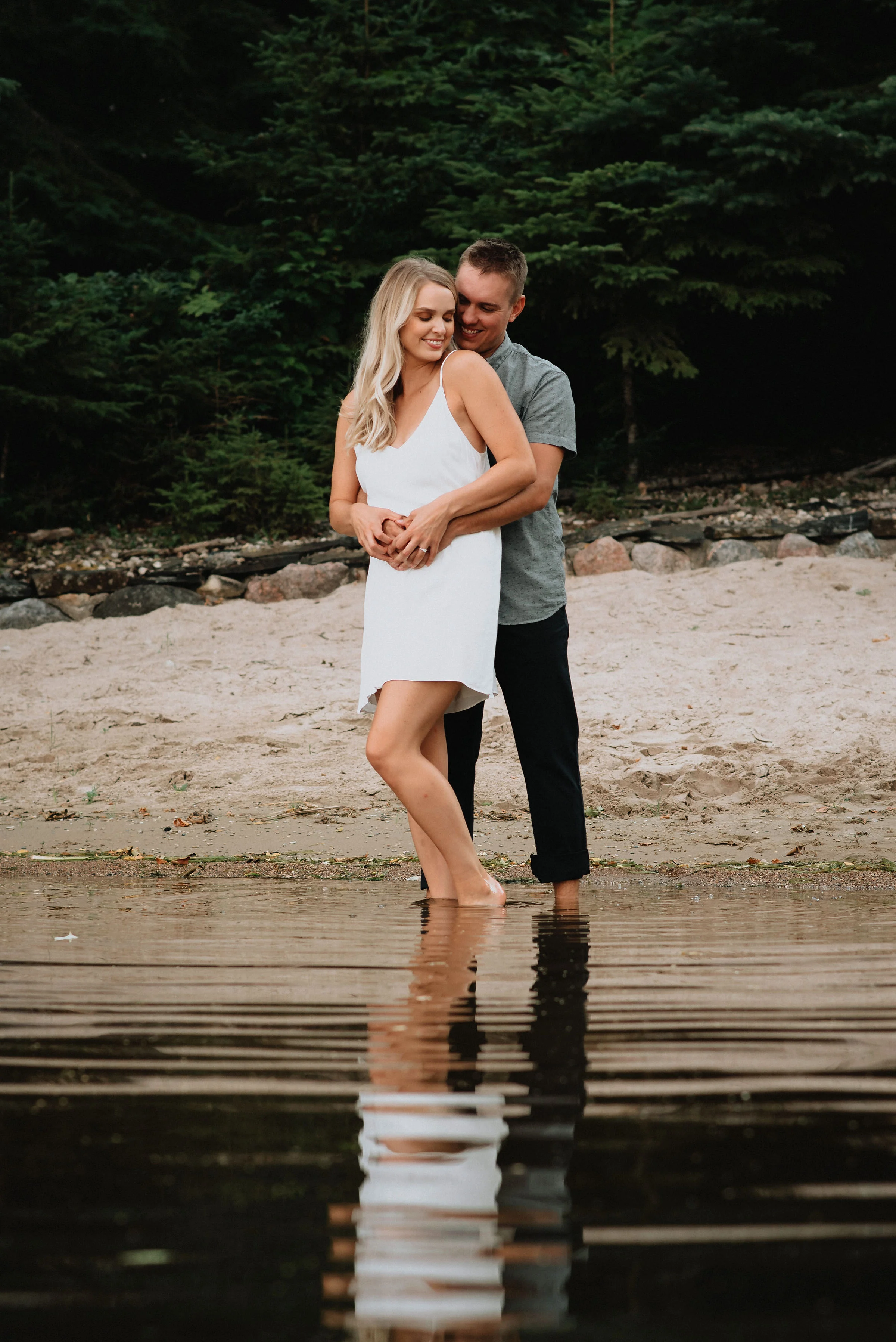 Cabin_Lake_Engagement_Photography_029.jpg