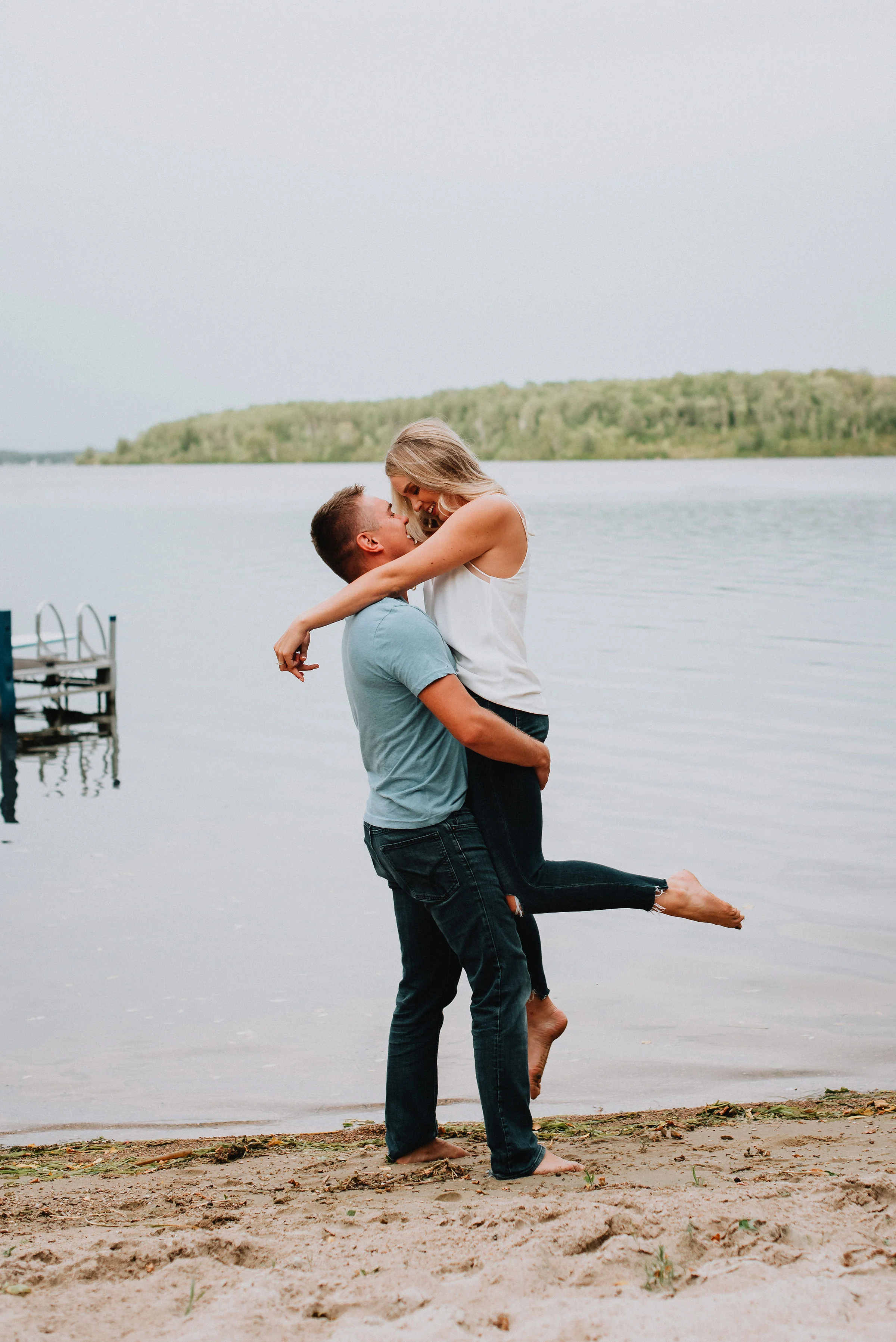 Cabin_Lake_Engagement_Photography_015.jpg
