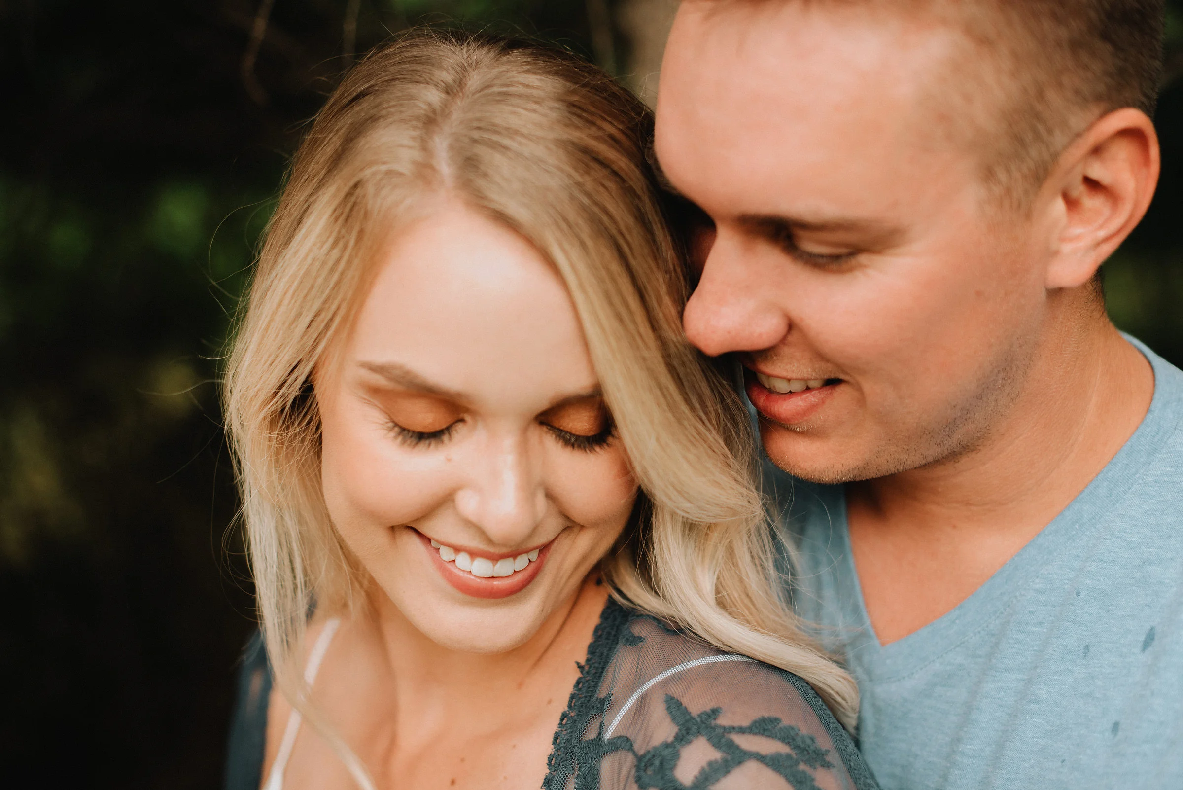 Cabin_Lake_Engagement_Photography_005.jpg