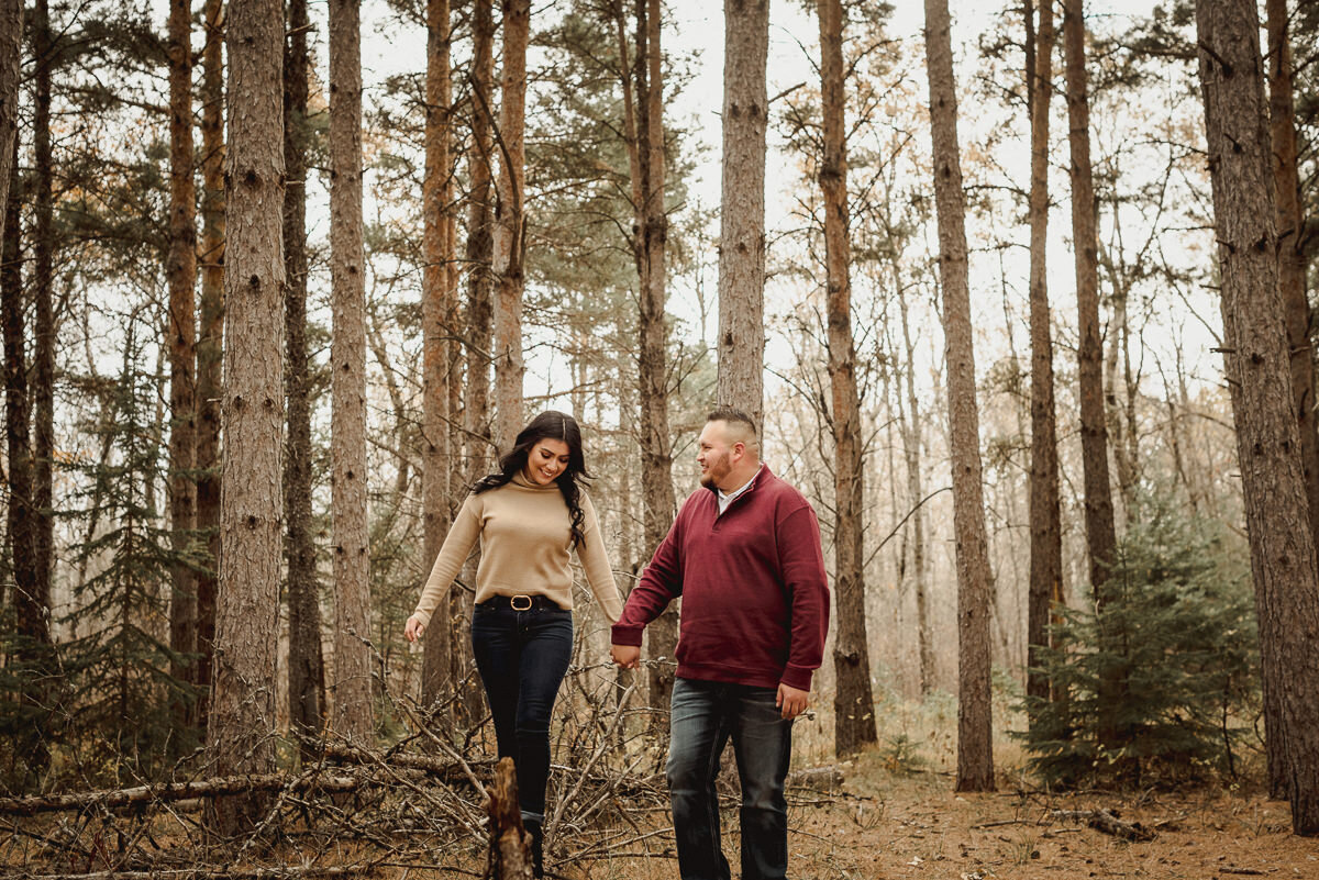 Winnipeg-engagement-birds-hill-park-12.jpg