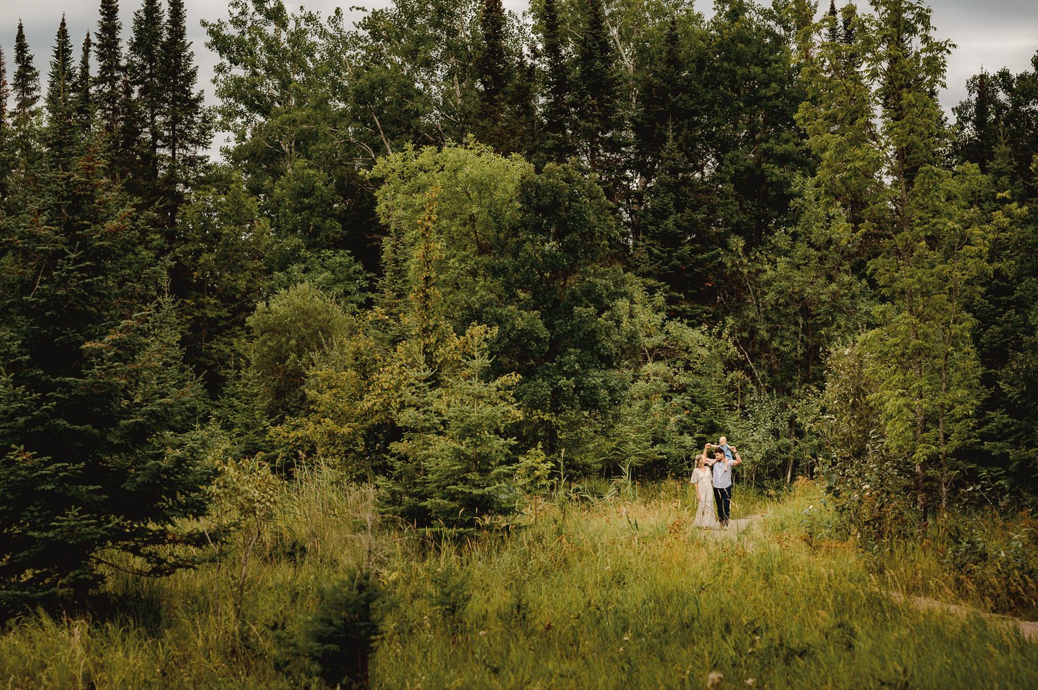 pinawa-manitoba-wedding-photographer_044.jpg