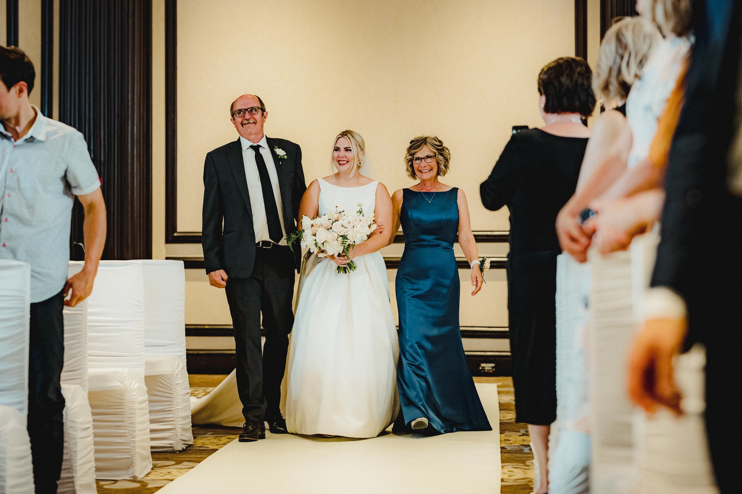 fairmont-hotel-wedding-winnipeg-039.jpg