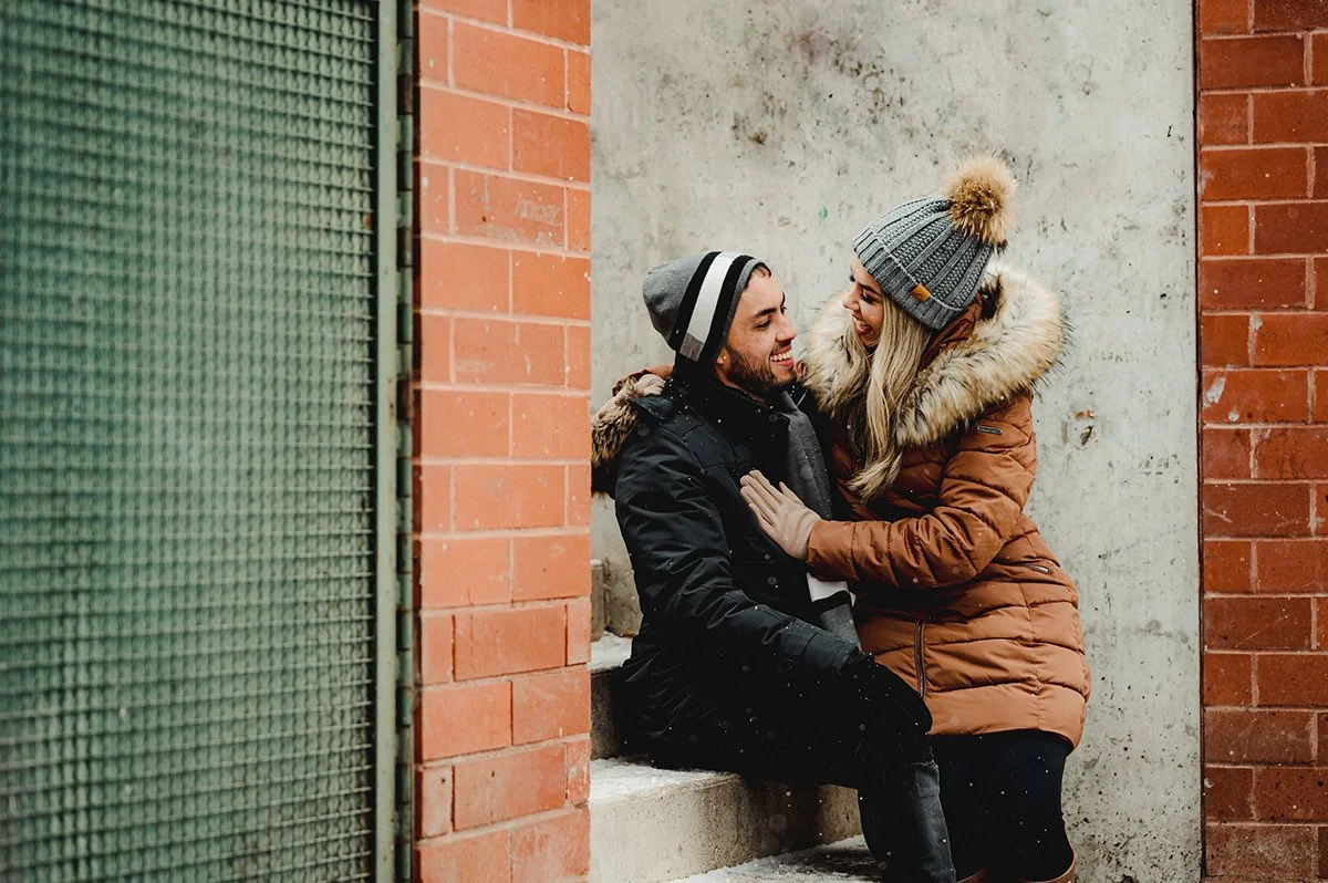 winnipeg-winter-engagement-downtown-002.jpg