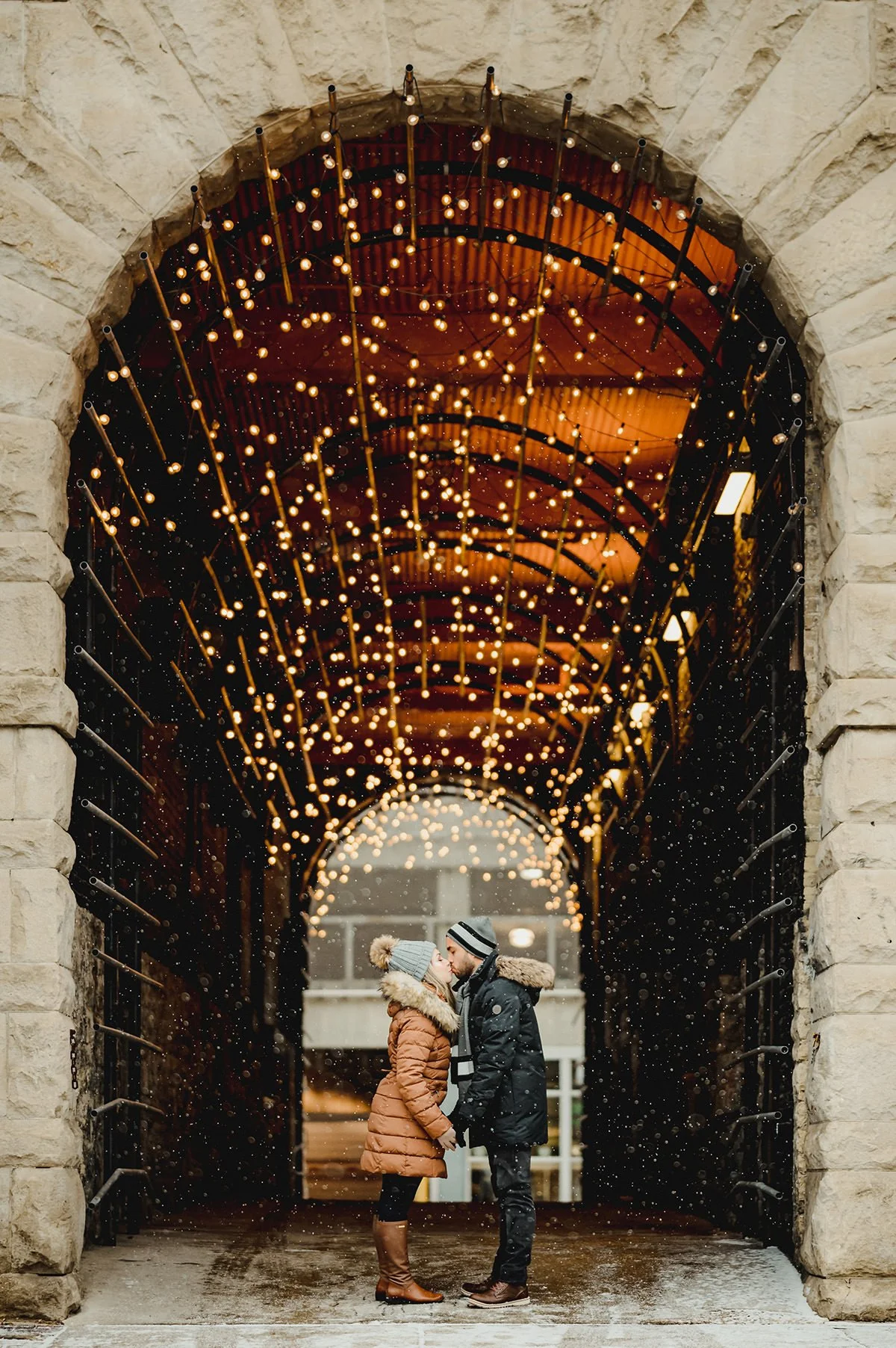 winnipeg-winter-engagement-downtown-008.jpg