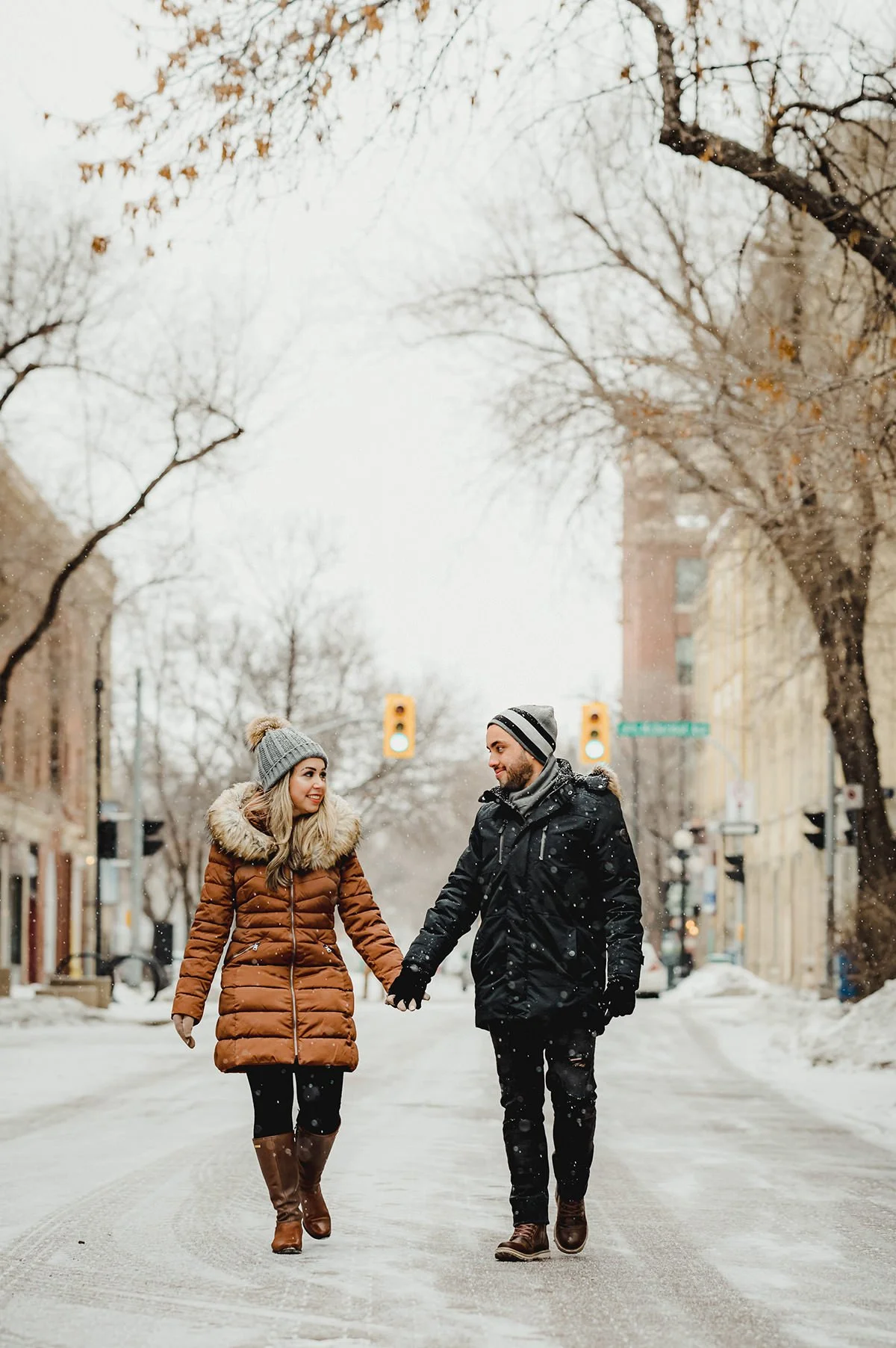 winnipeg-winter-engagement-downtown-010.jpg