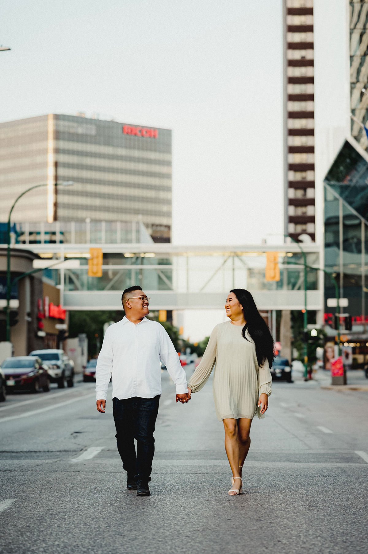downtown-winnipeg-engagement-photographer-011.jpg
