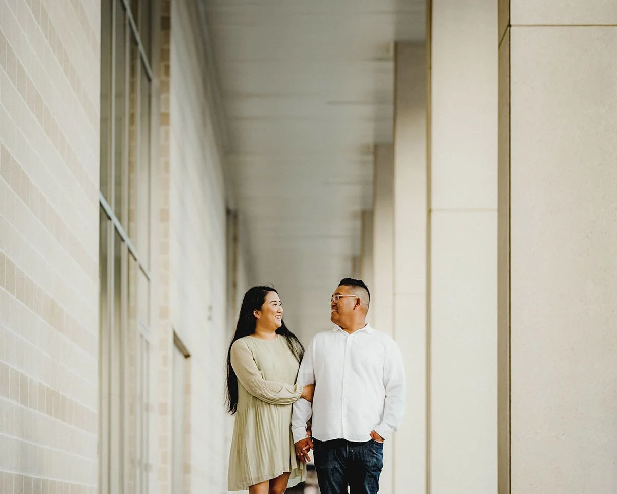 downtown-winnipeg-engagement-photographer-012.jpg