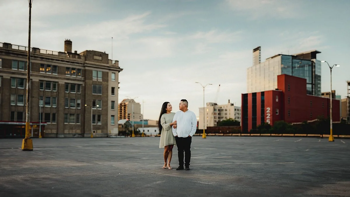 downtown-winnipeg-engagement-photographer-017.jpg