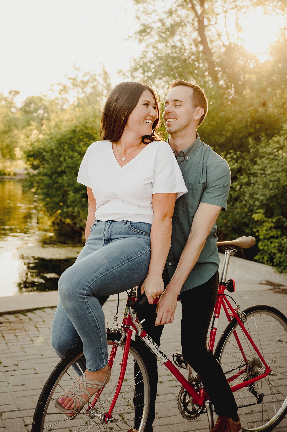 Assiniboine-park-engagement-photos-012.jpg